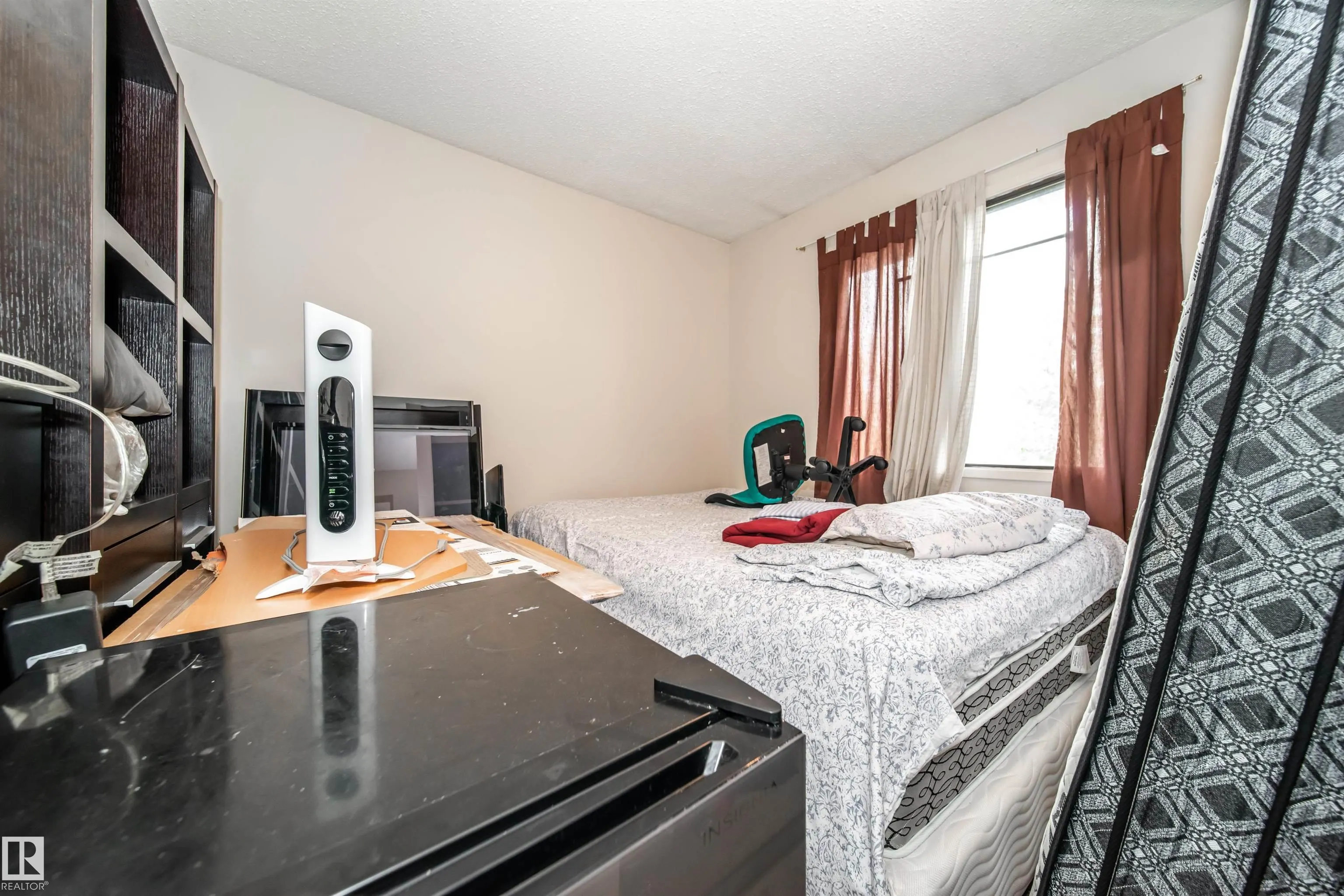18111 76 Avenue