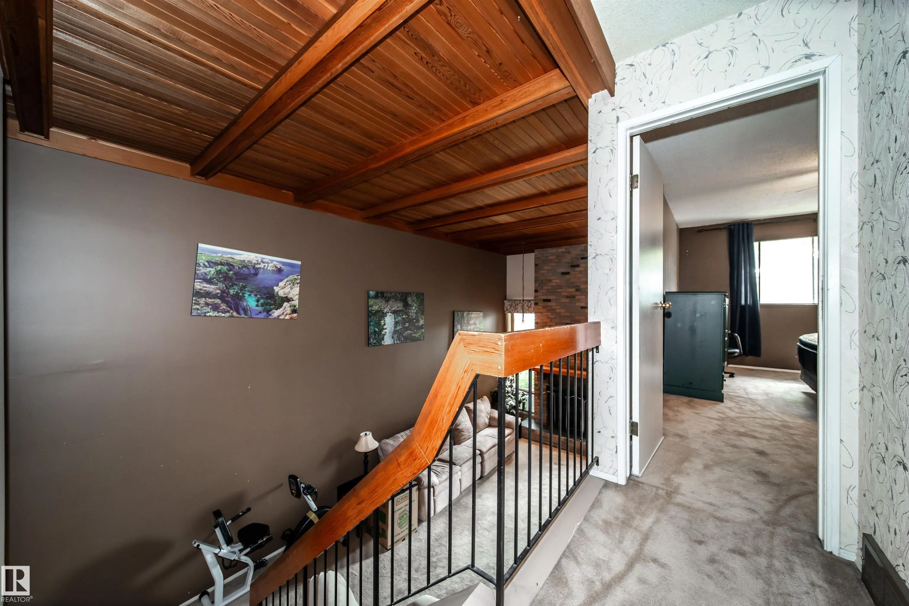 18111 76 Avenue