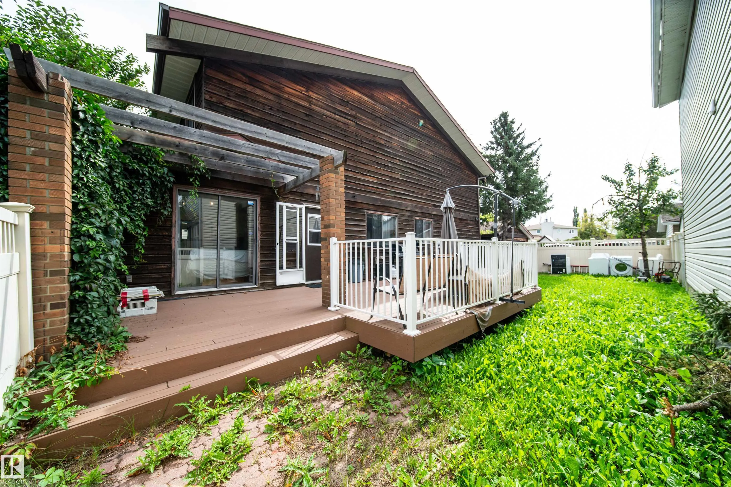 18111 76 Avenue