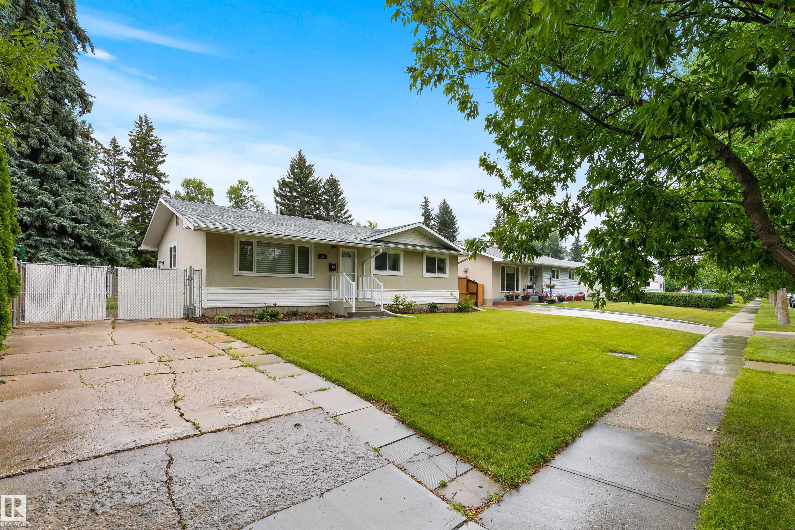 35 STANLEY Drive