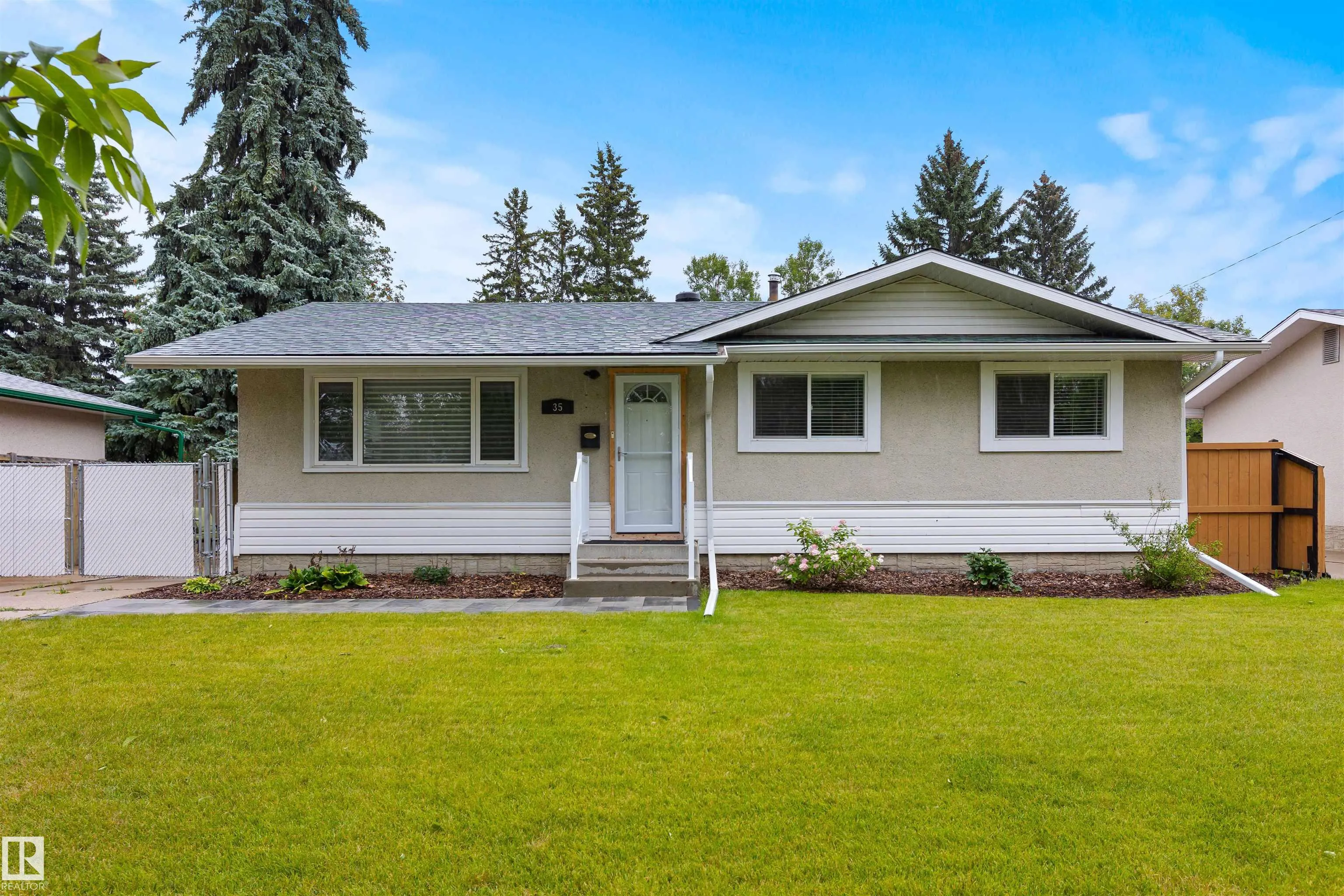 35 STANLEY Drive