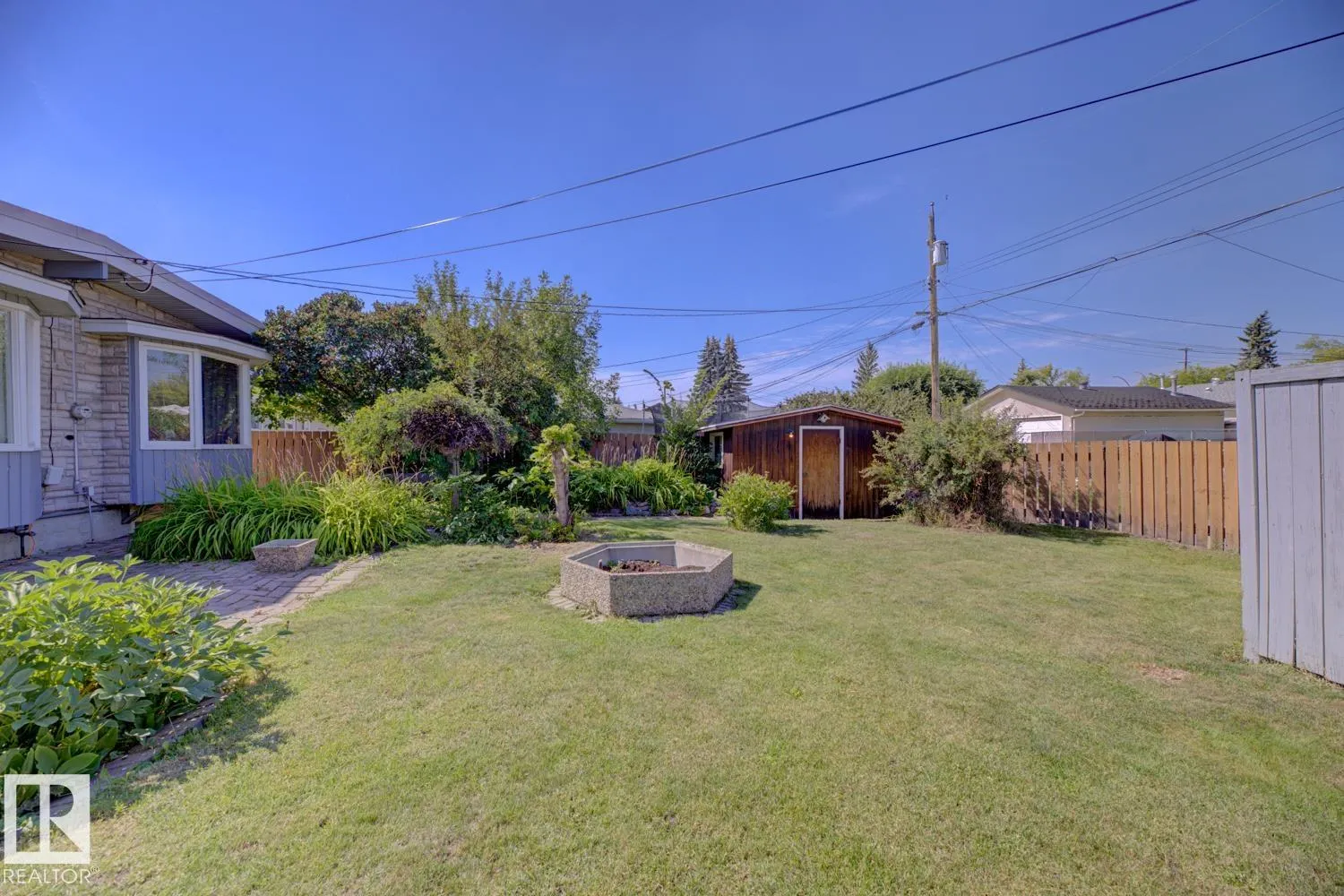 11712 136 Avenue