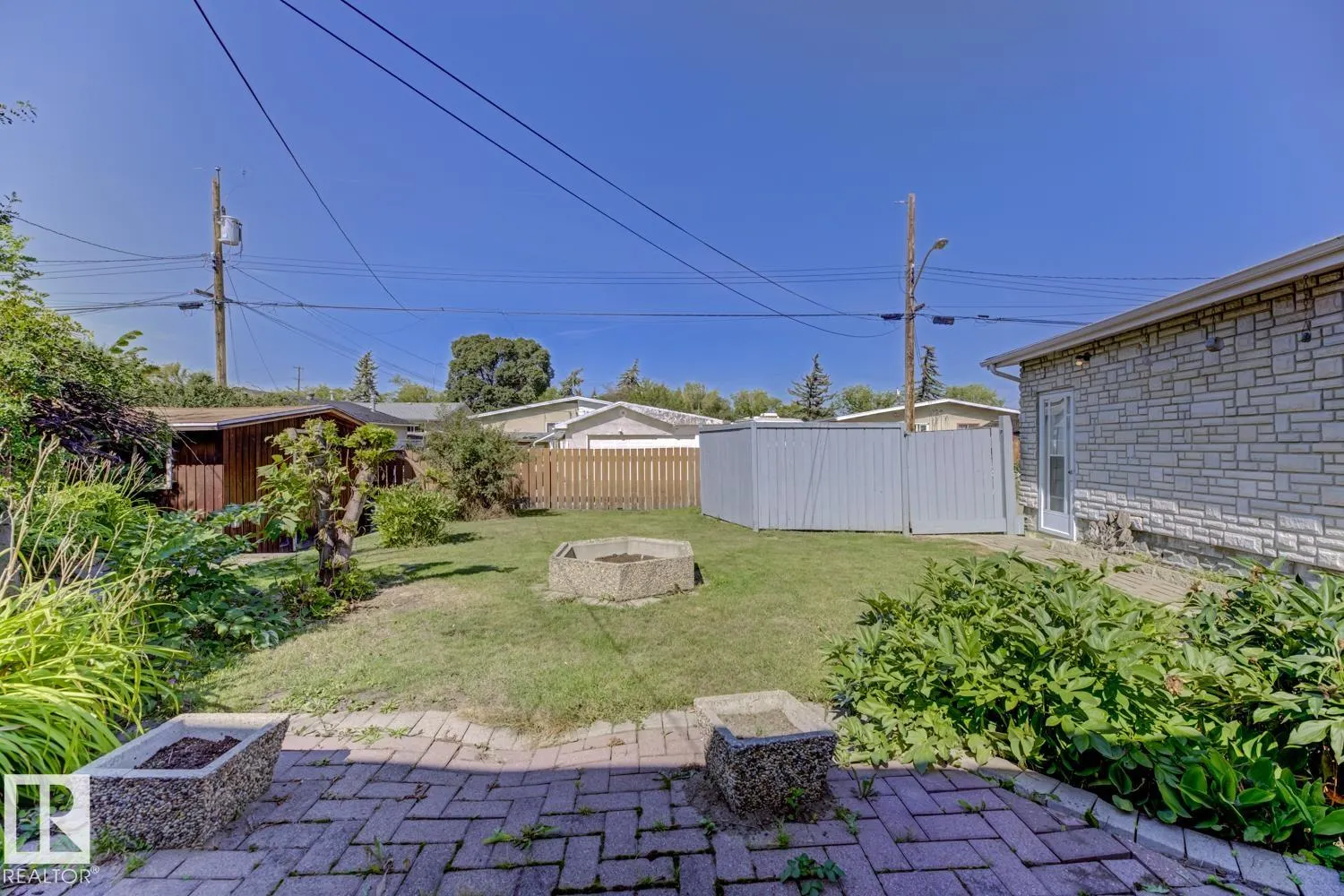 11712 136 Avenue