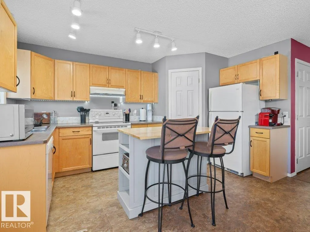 28 BETHEL Drive
