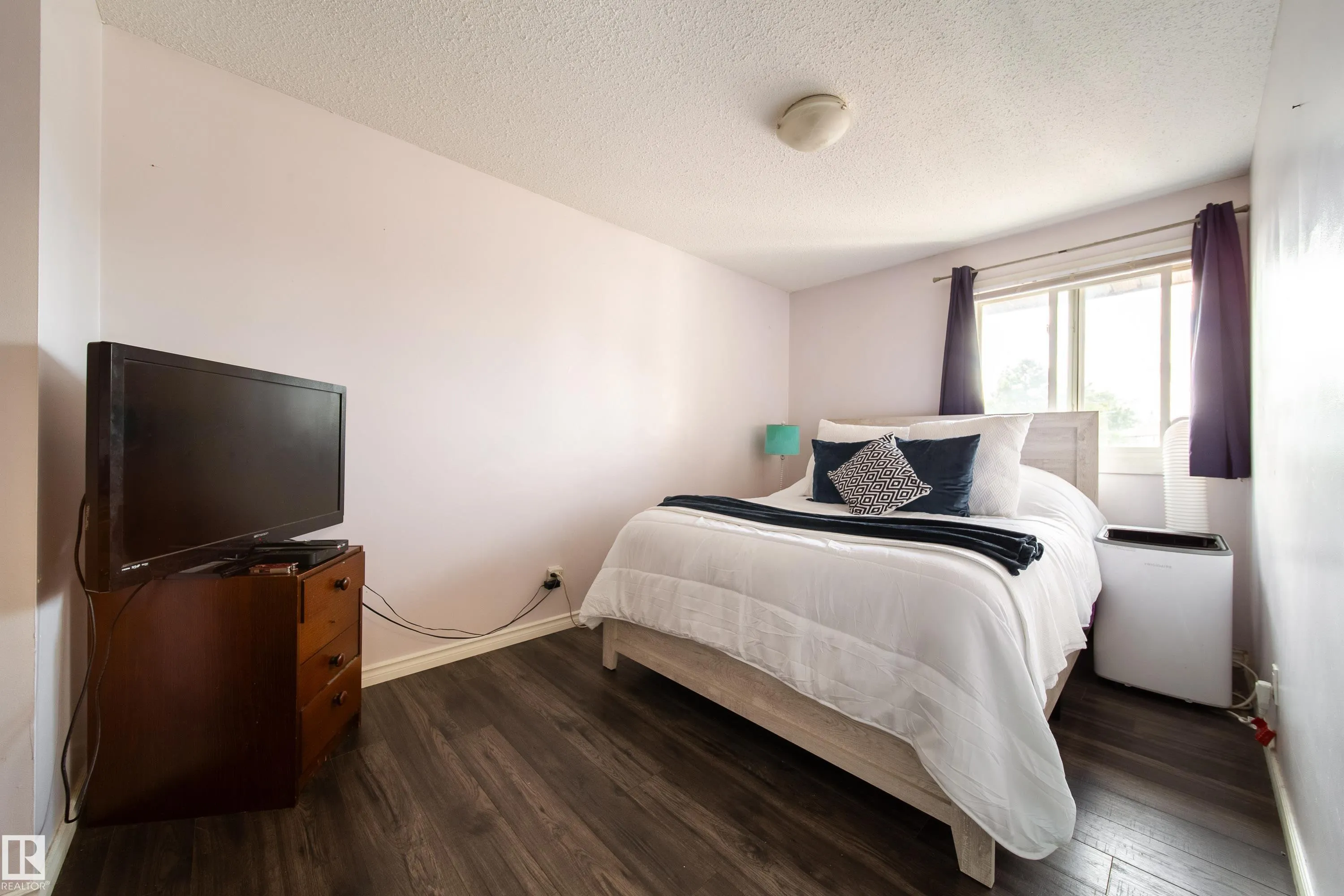 14320 80 Street