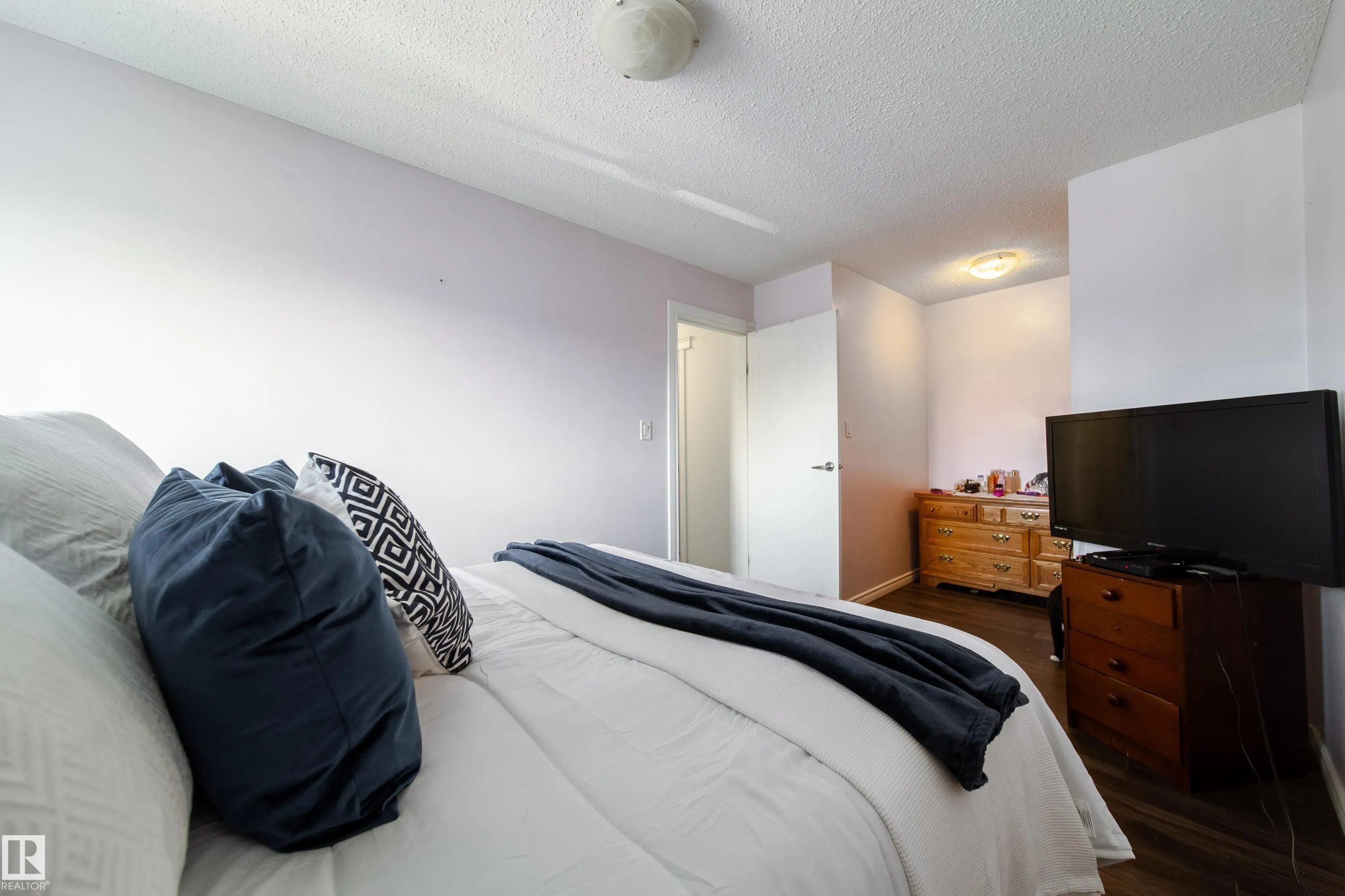 14320 80 Street
