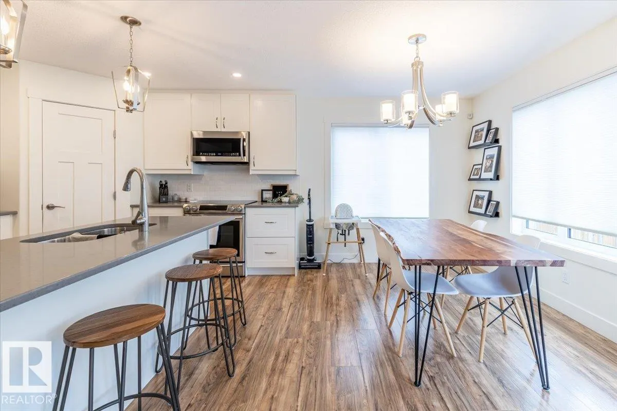 5236 47 Ave