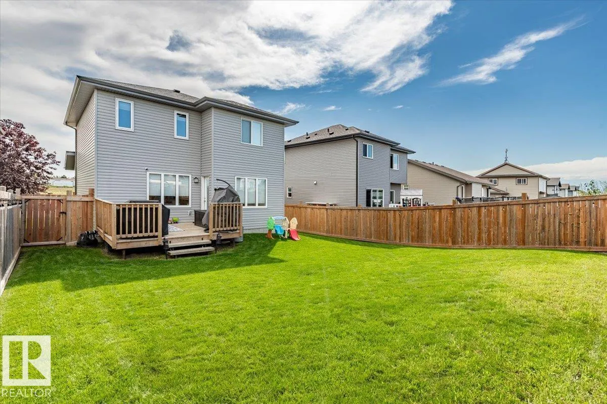 5236 47 Ave