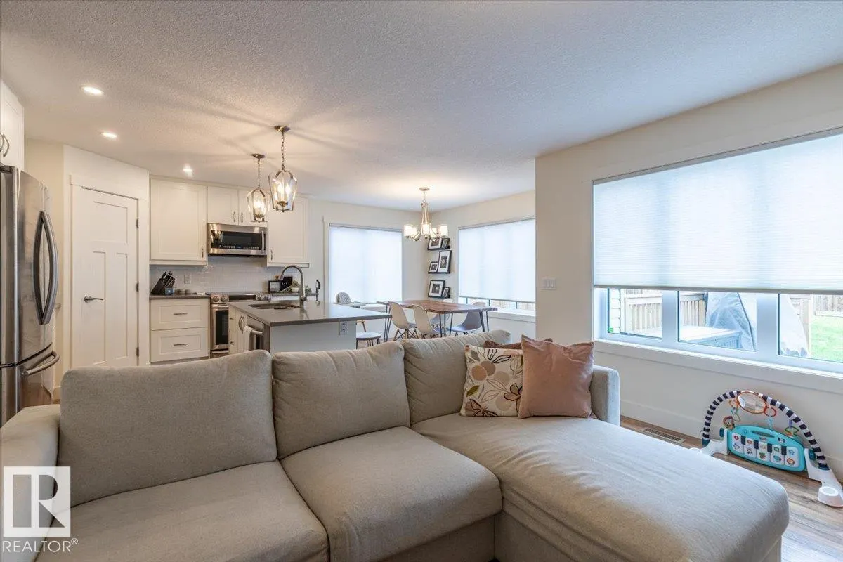 5236 47 Ave