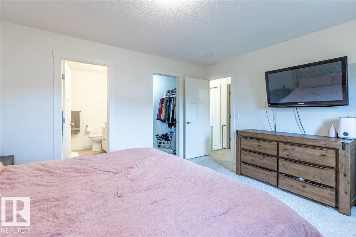 5236 47 Ave