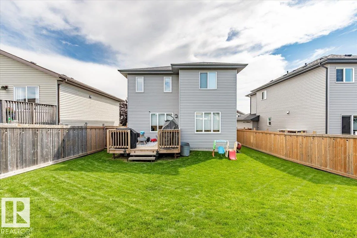 5236 47 Ave