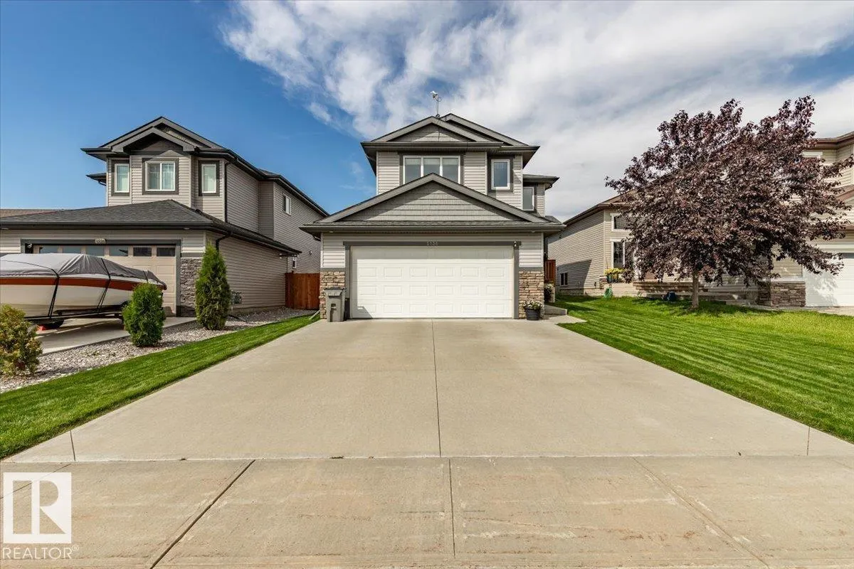 5236 47 Ave