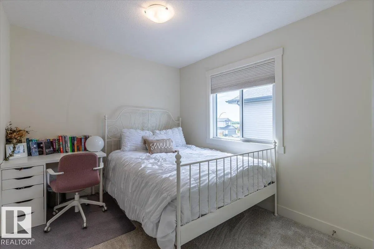 5236 47 Ave