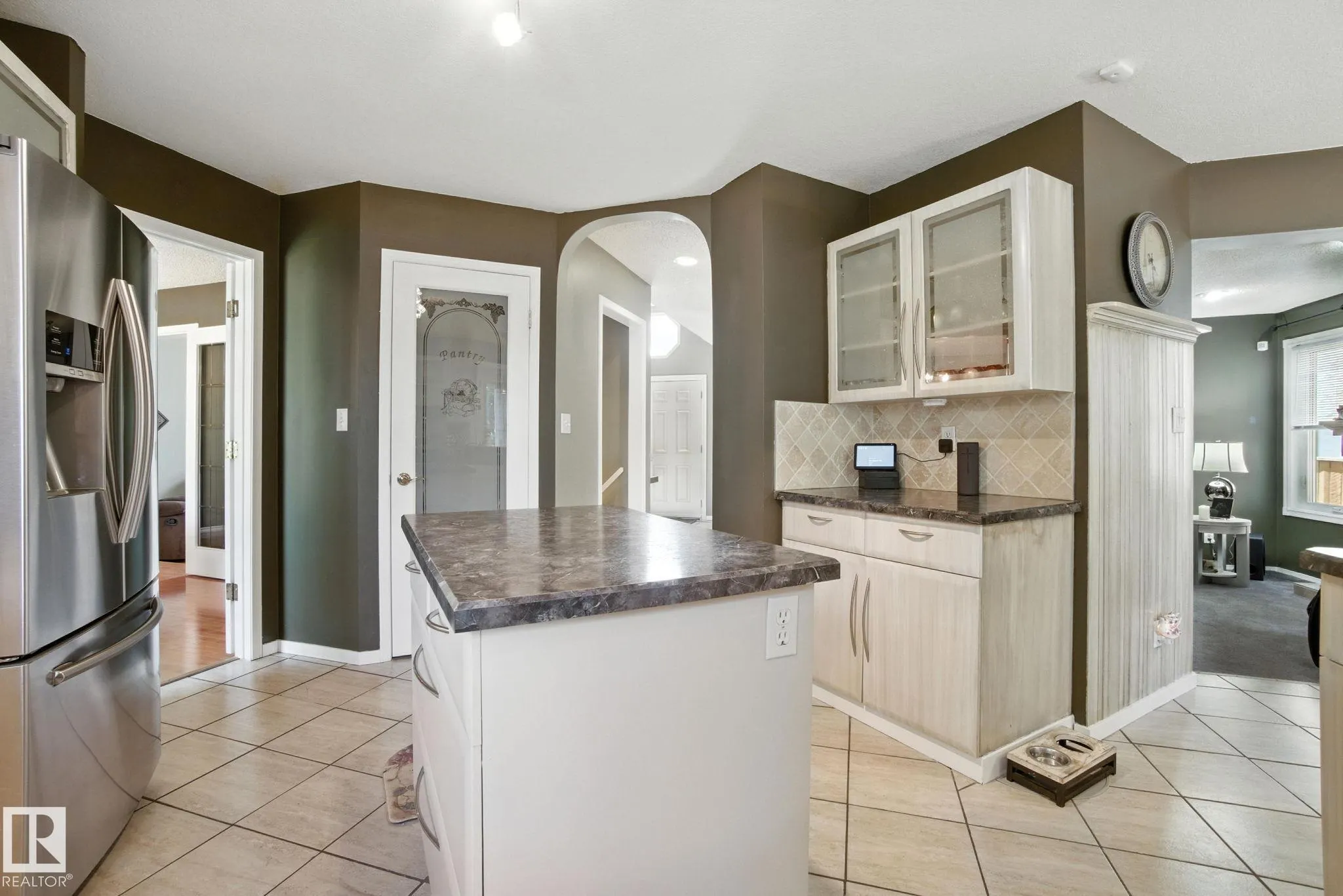 288 ORMSBY Road