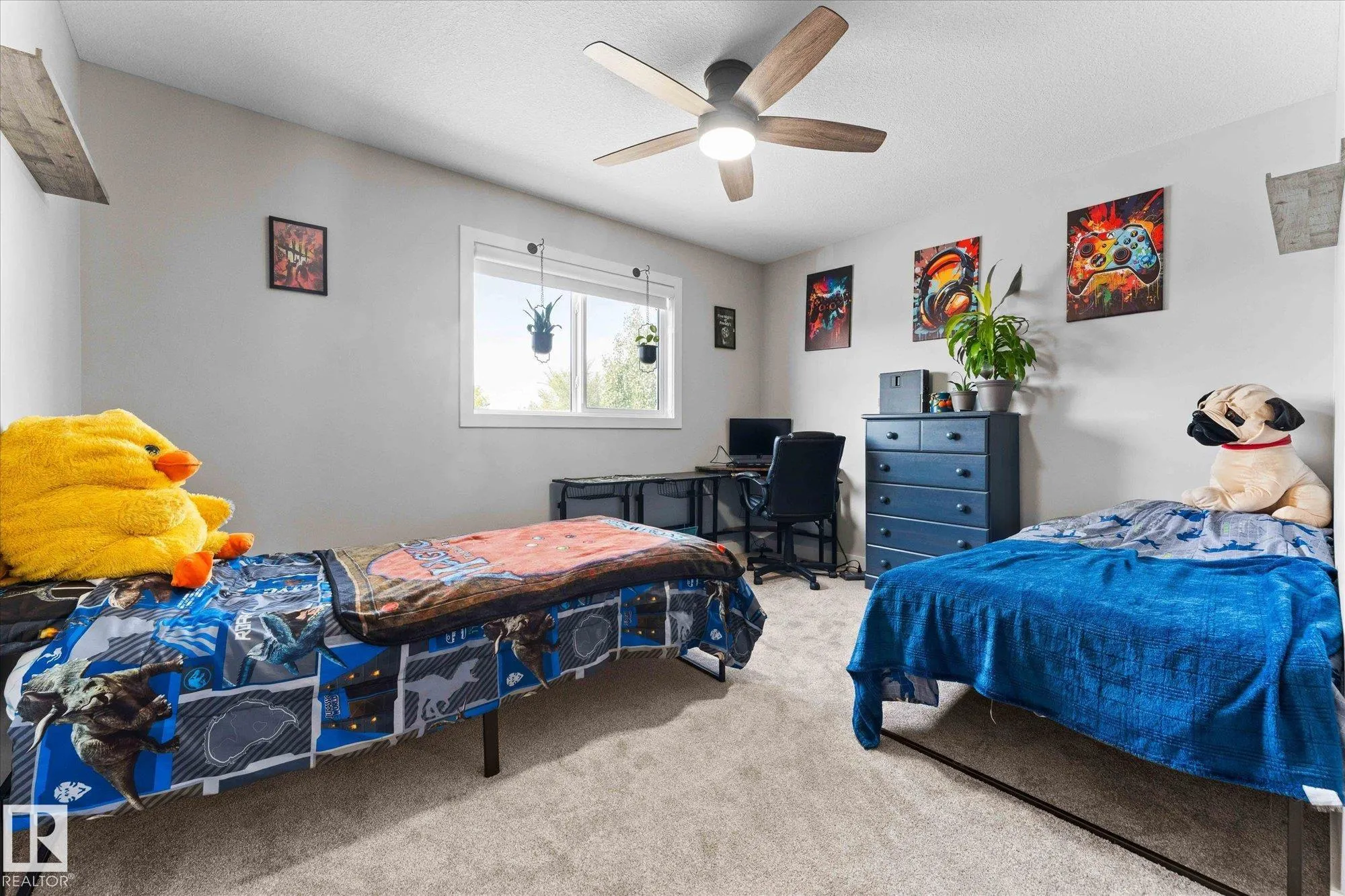 15 WOODSMERE Close