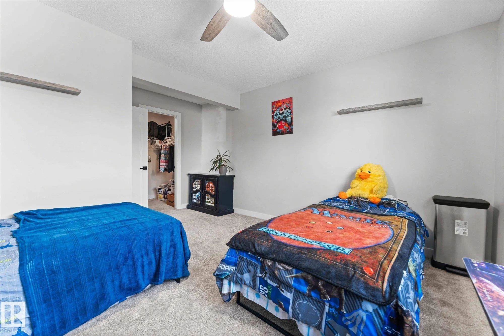 15 WOODSMERE Close