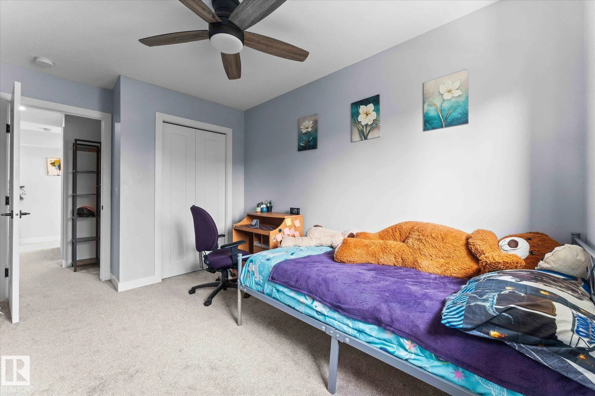15 WOODSMERE Close