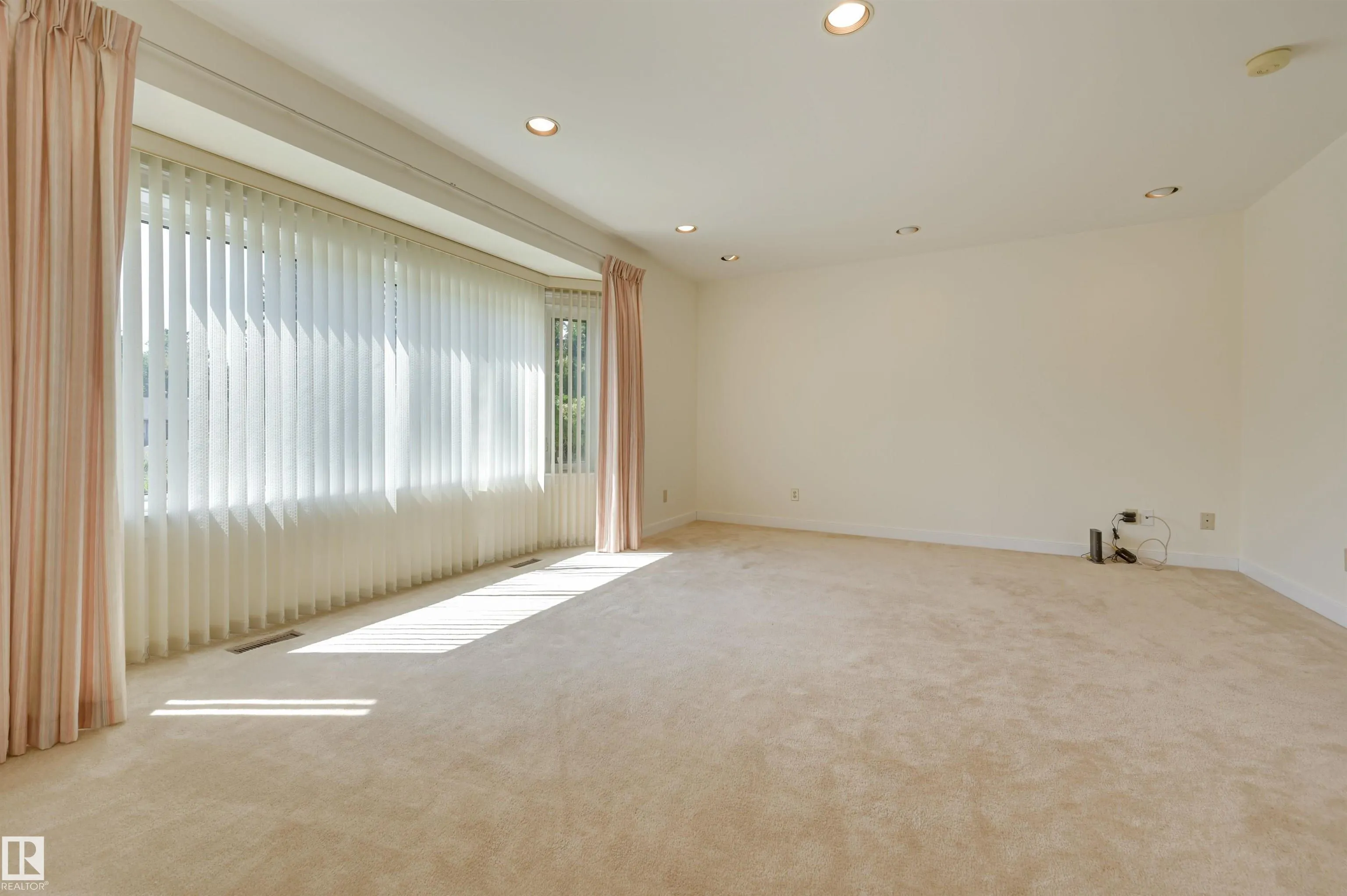 24 QUESNELL Road