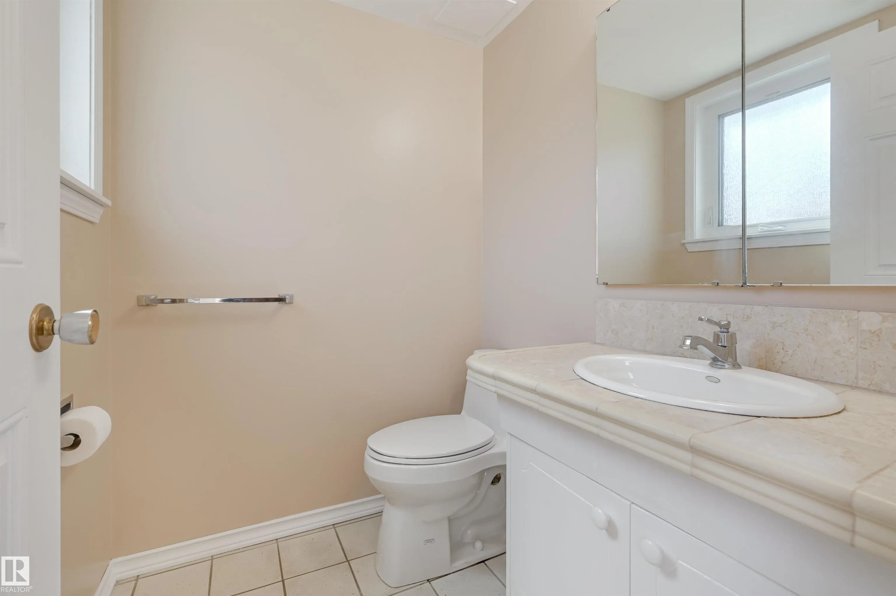 24 QUESNELL Road