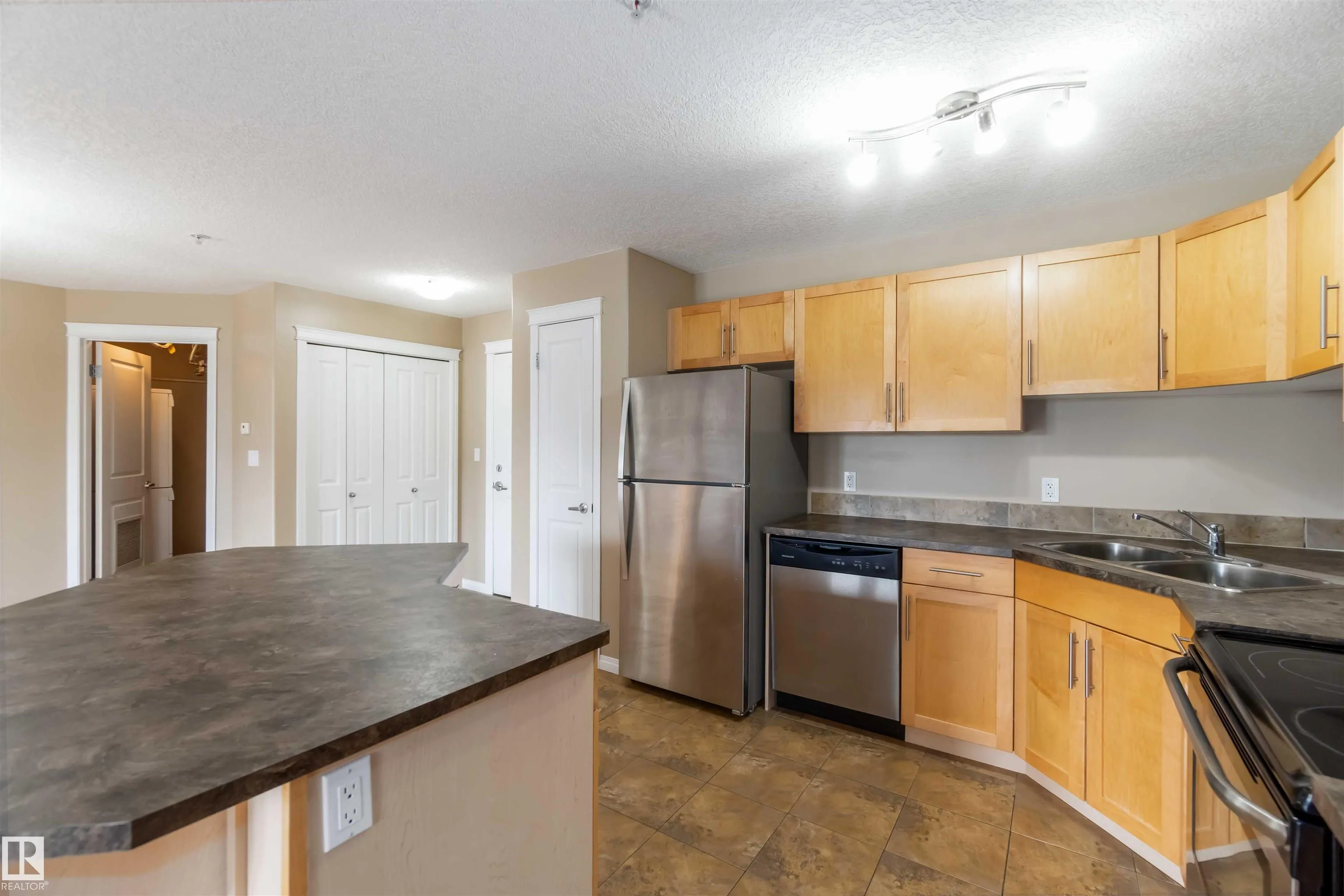 300 SPRUCE RIDGE Road