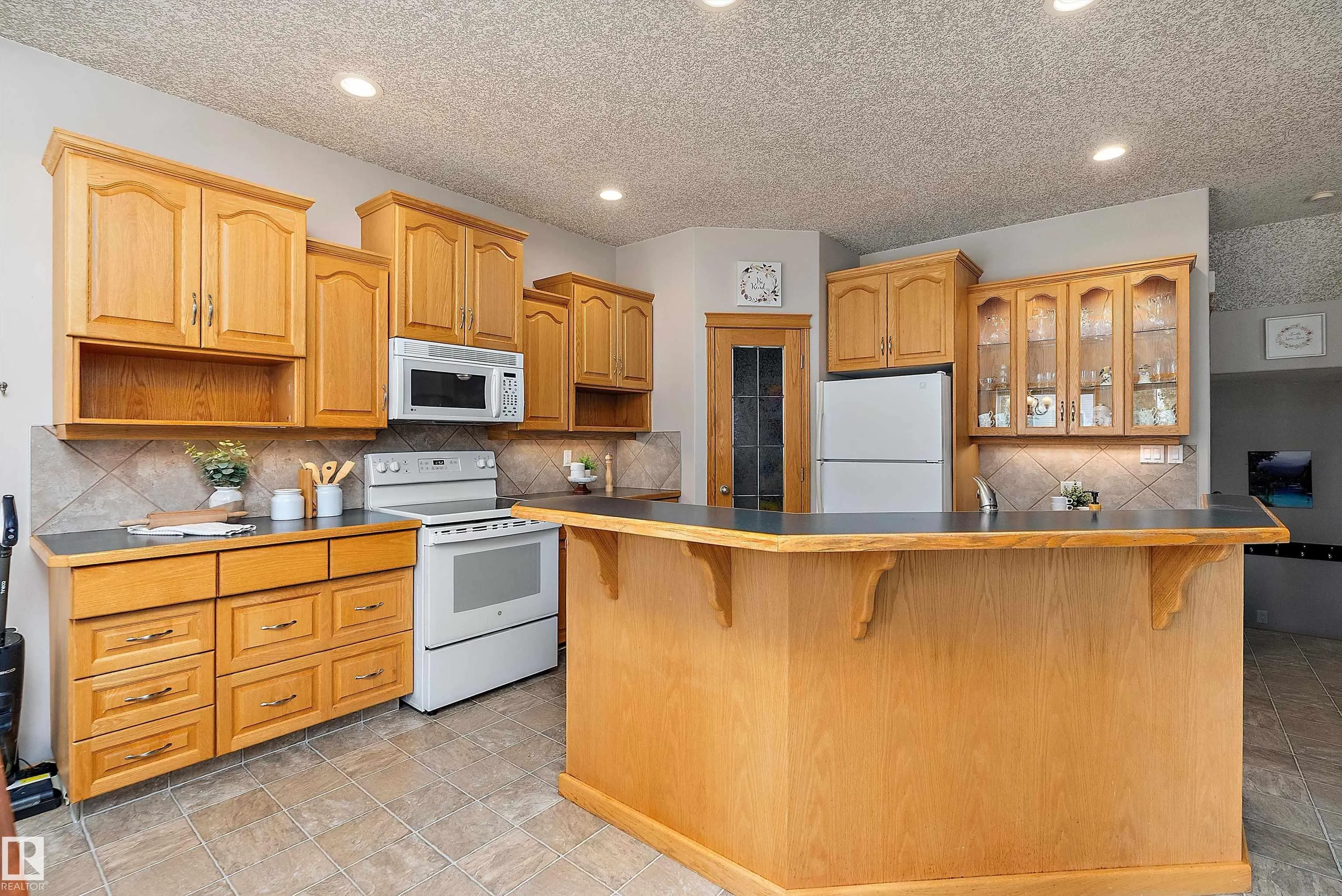 12 BIRCHWOOD Close