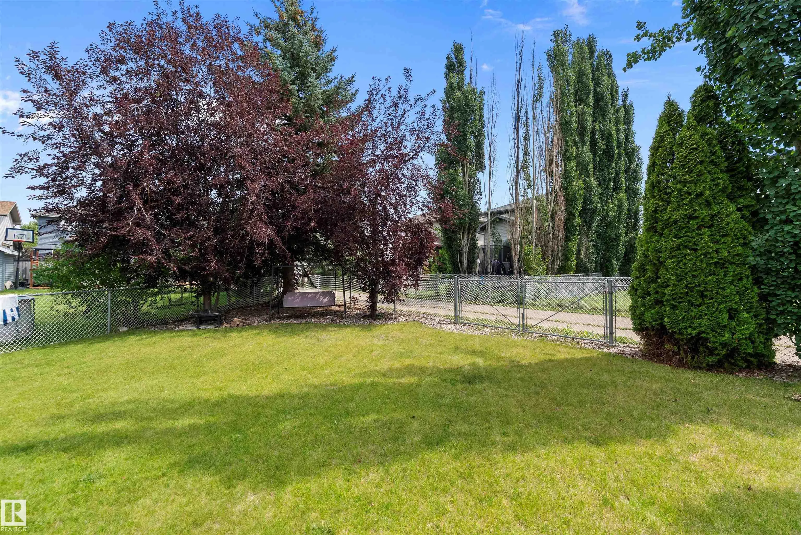 12 BIRCHWOOD Close