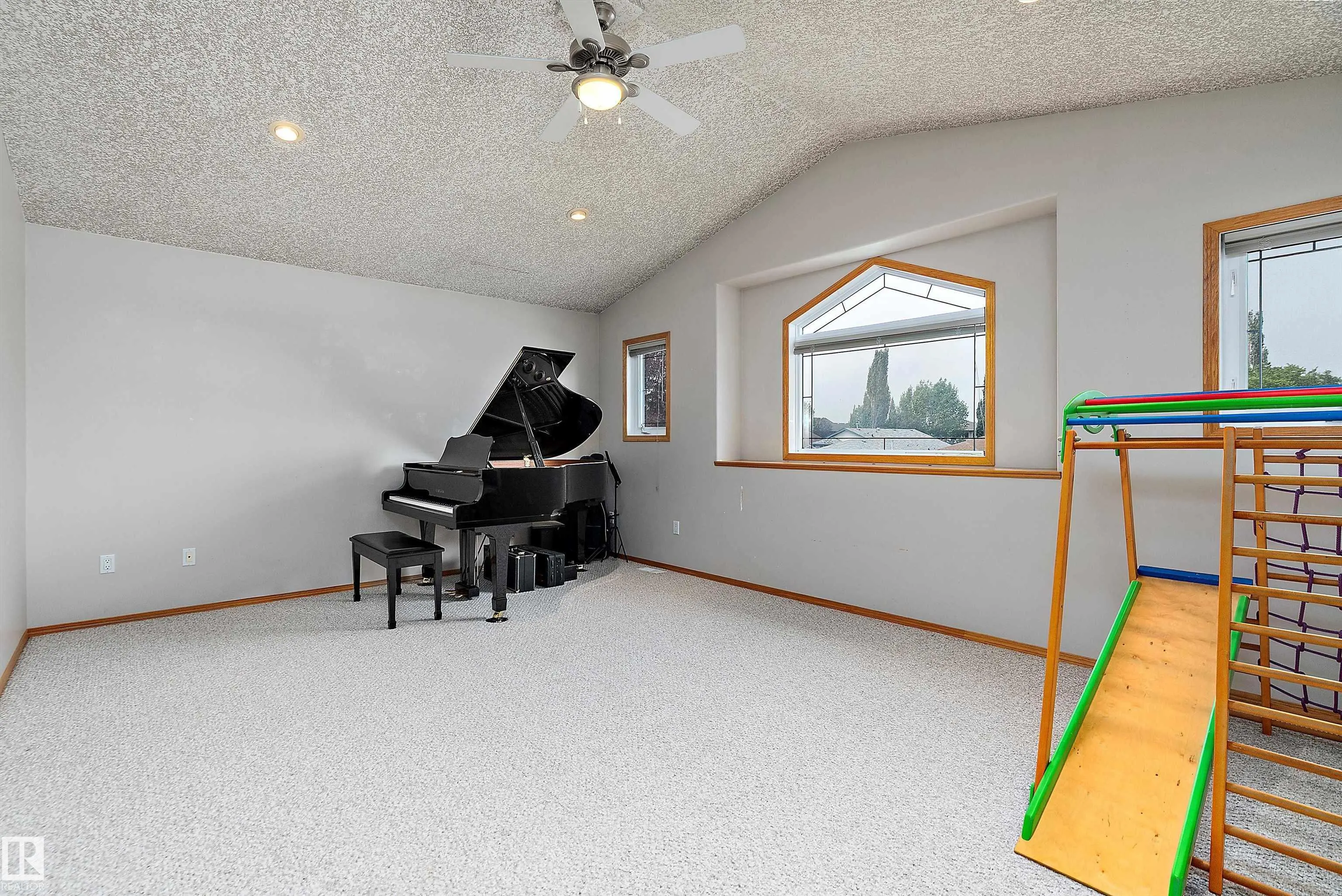 12 BIRCHWOOD Close