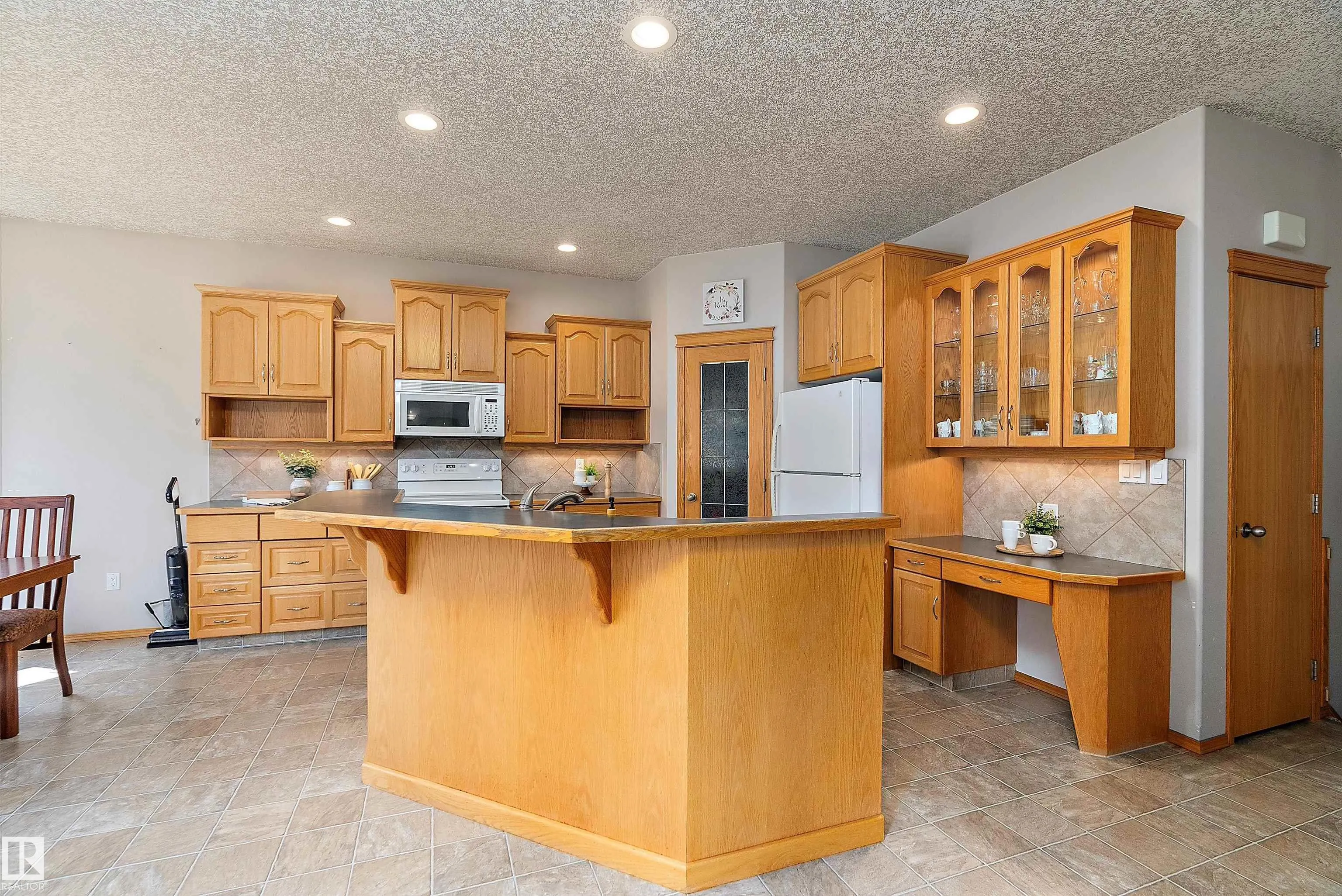12 BIRCHWOOD Close