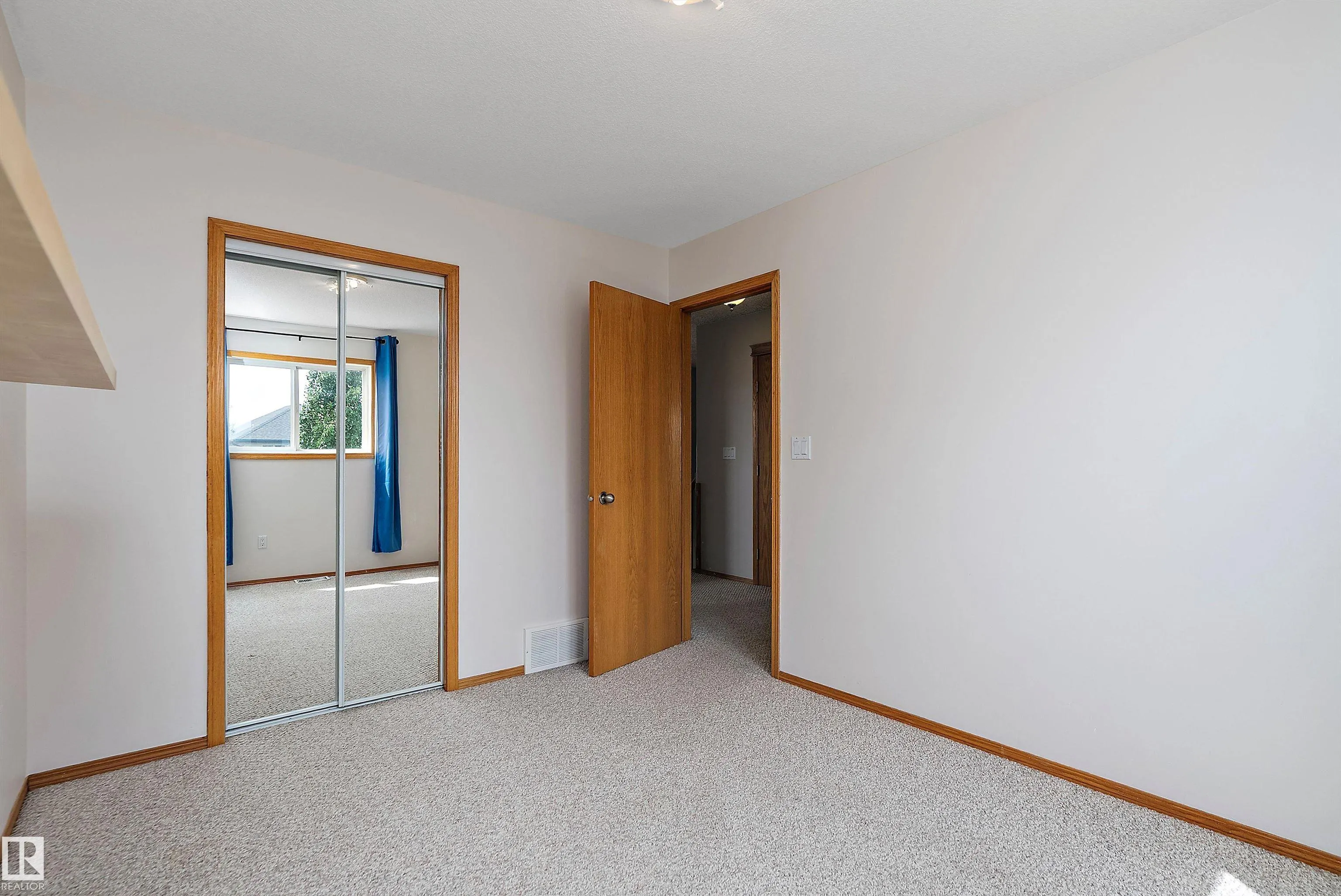 12 BIRCHWOOD Close