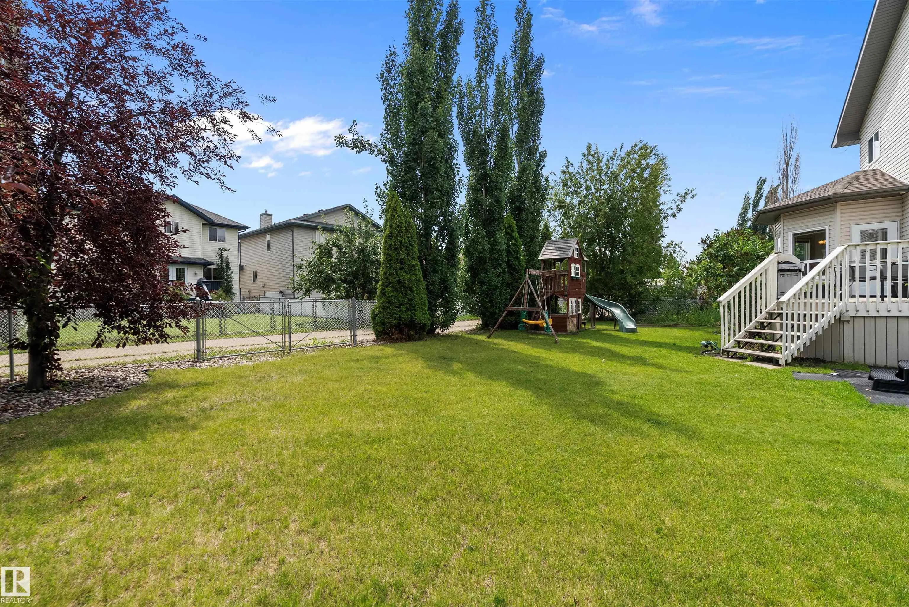 12 BIRCHWOOD Close