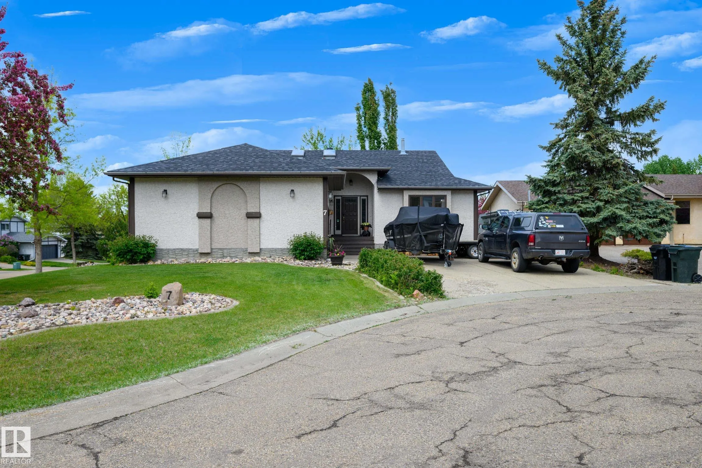 7 FIELDSTONE Cove