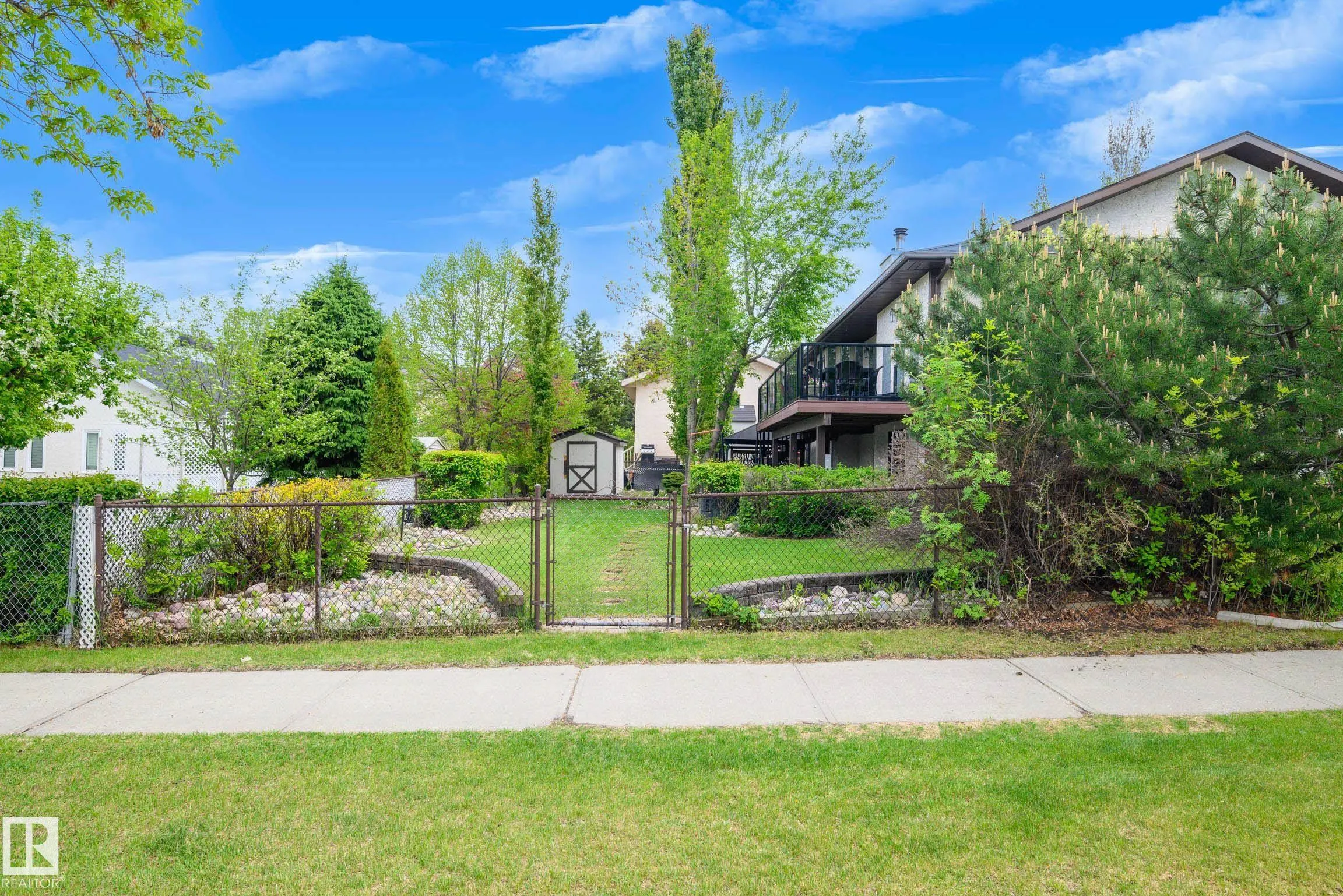 7 FIELDSTONE Cove