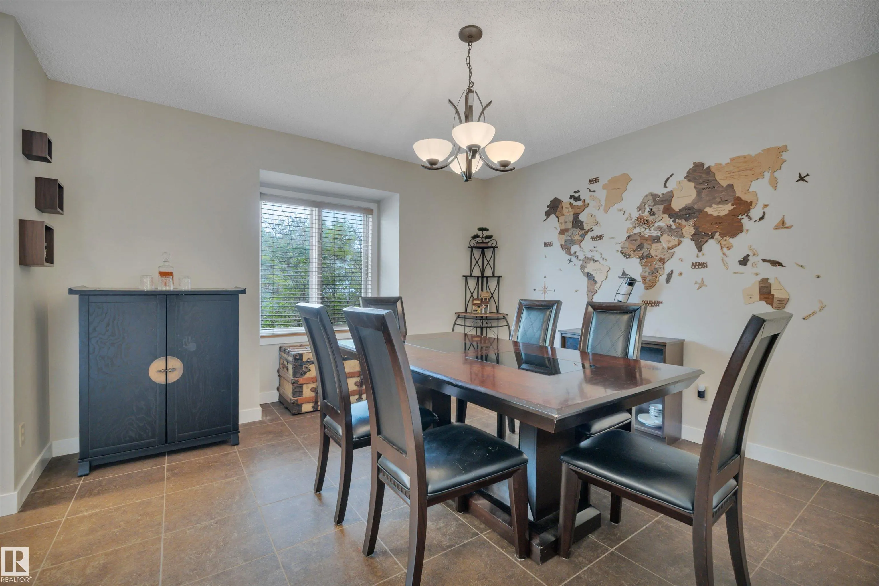 7 FIELDSTONE Cove