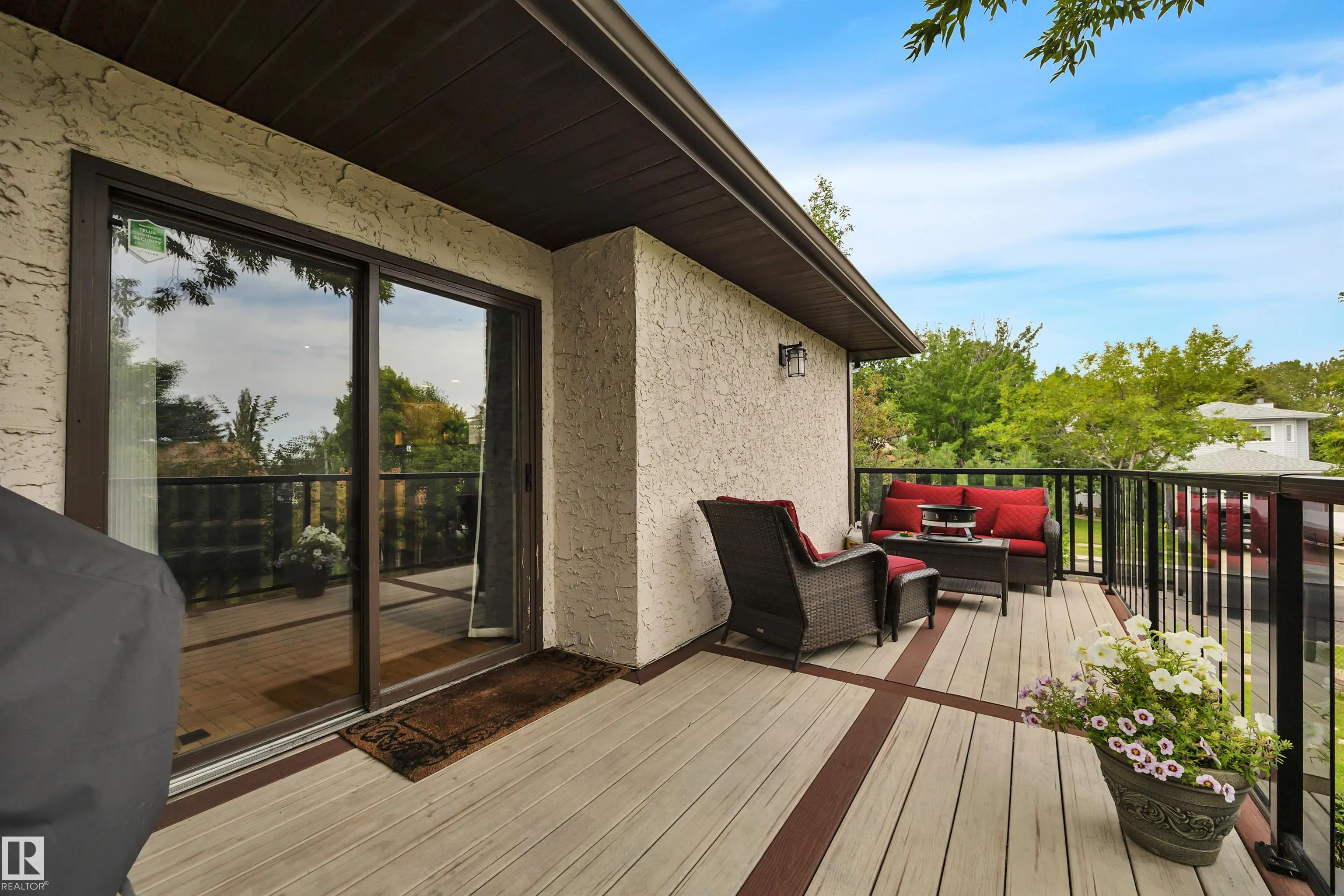 7 FIELDSTONE Cove