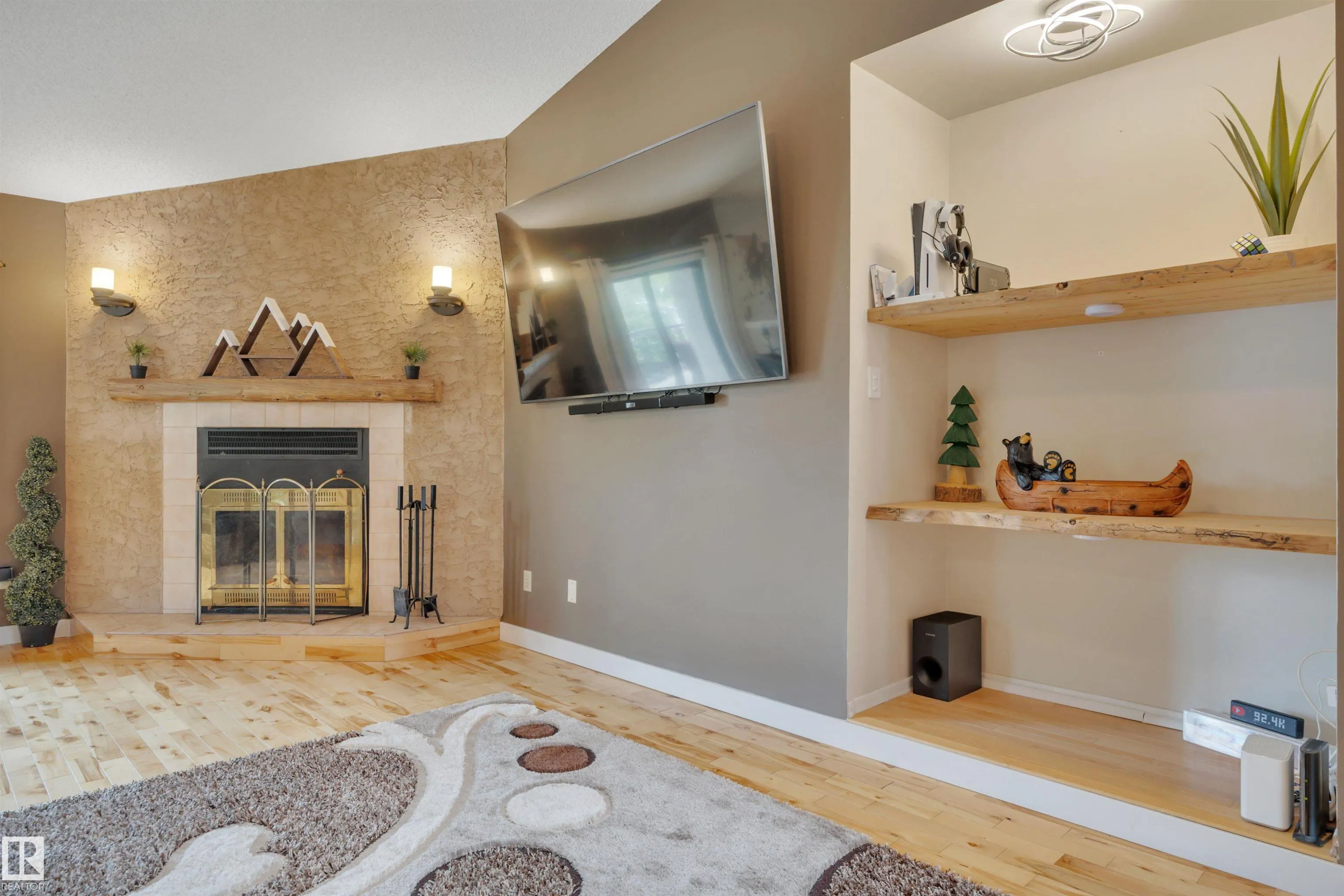 7 FIELDSTONE Cove