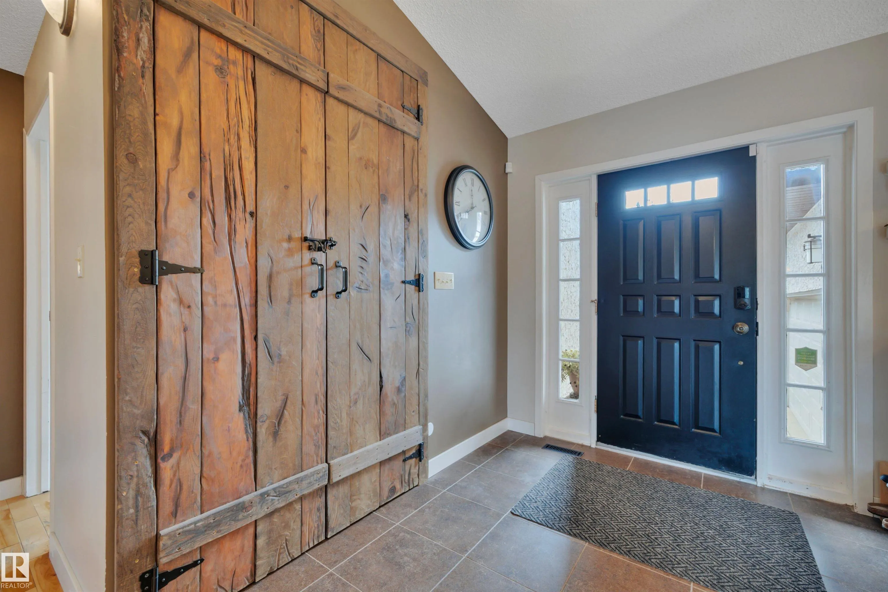 7 FIELDSTONE Cove