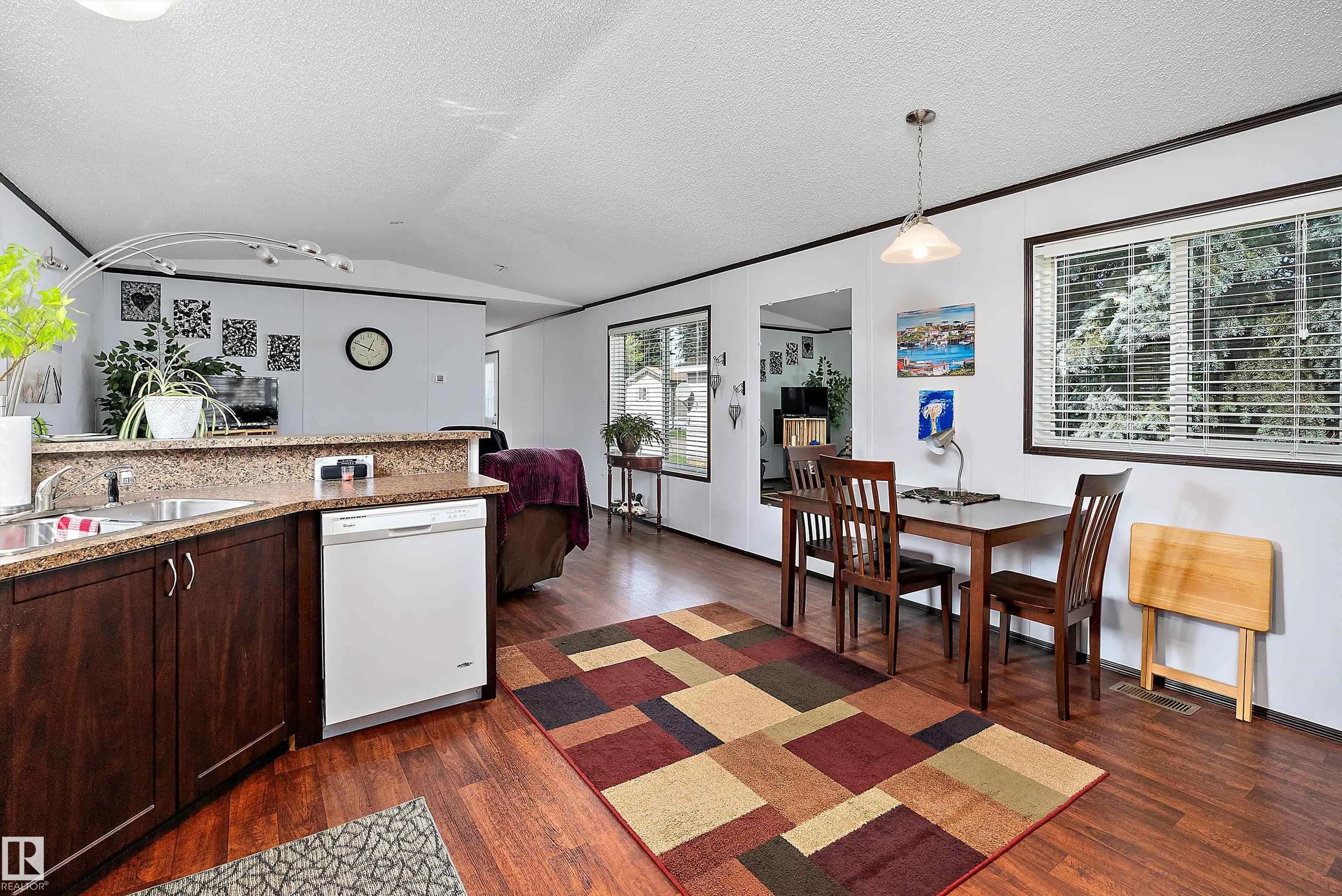 100 Willow Park Estates
