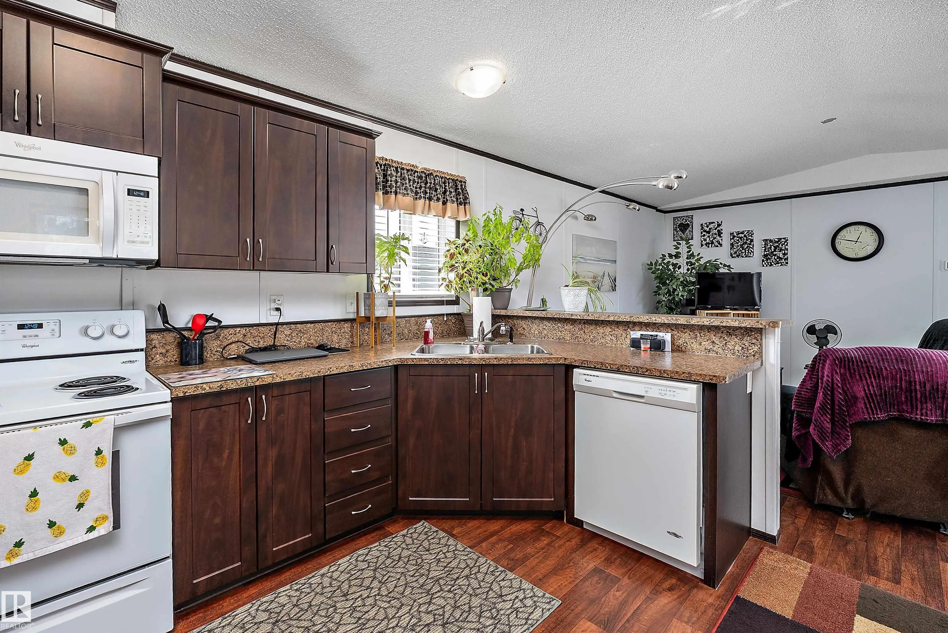100 Willow Park Estates