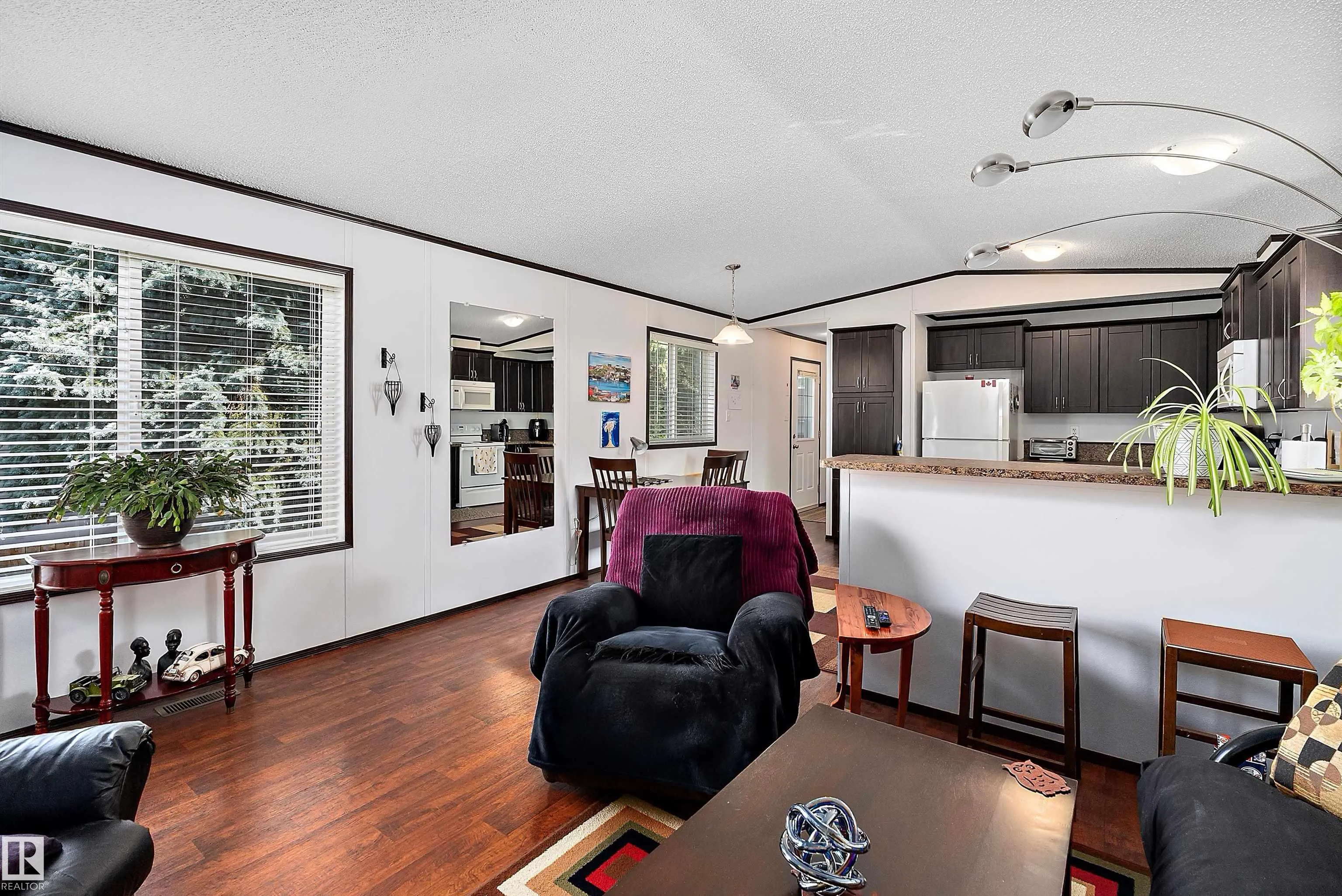 100 Willow Park Estates