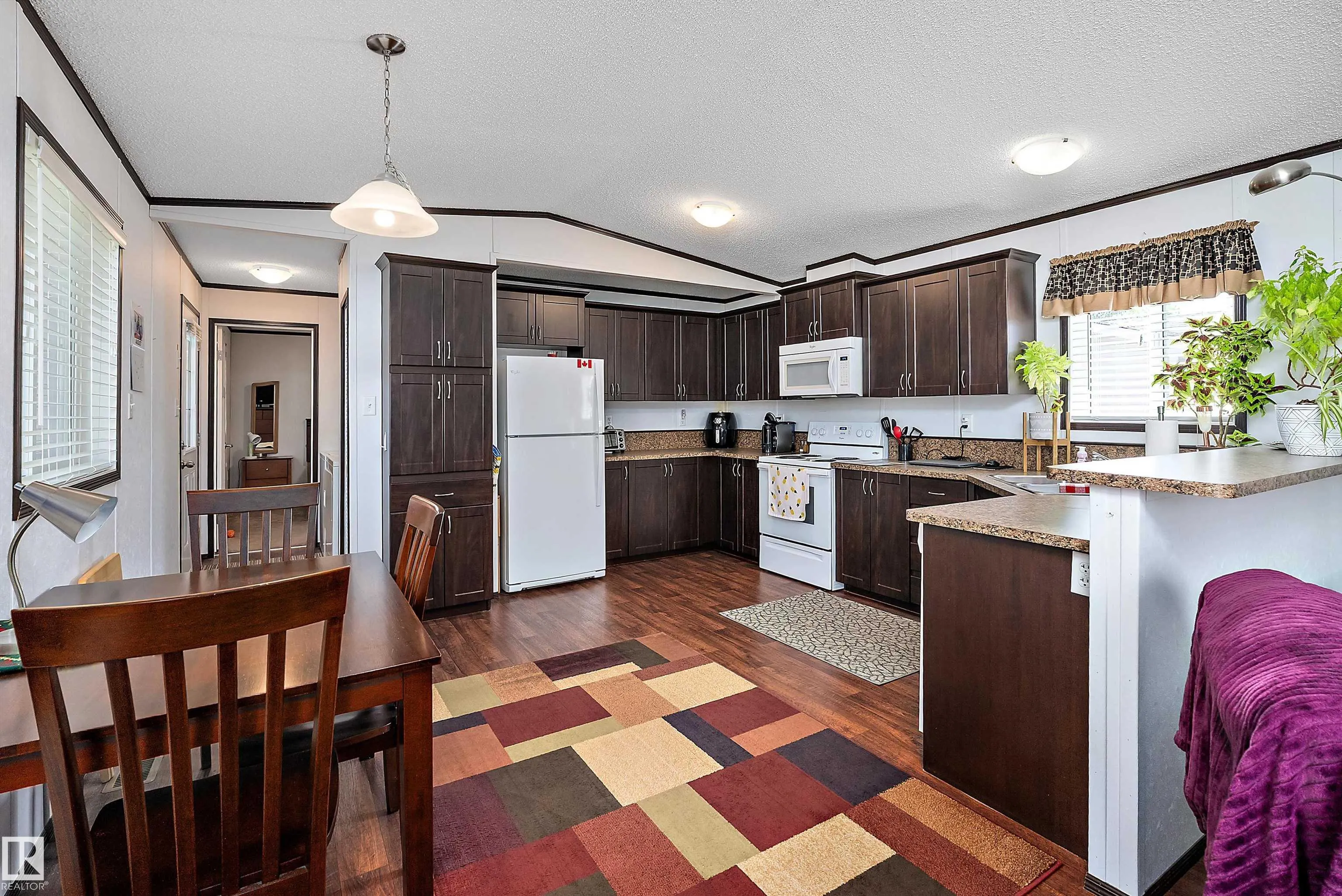 100 Willow Park Estates