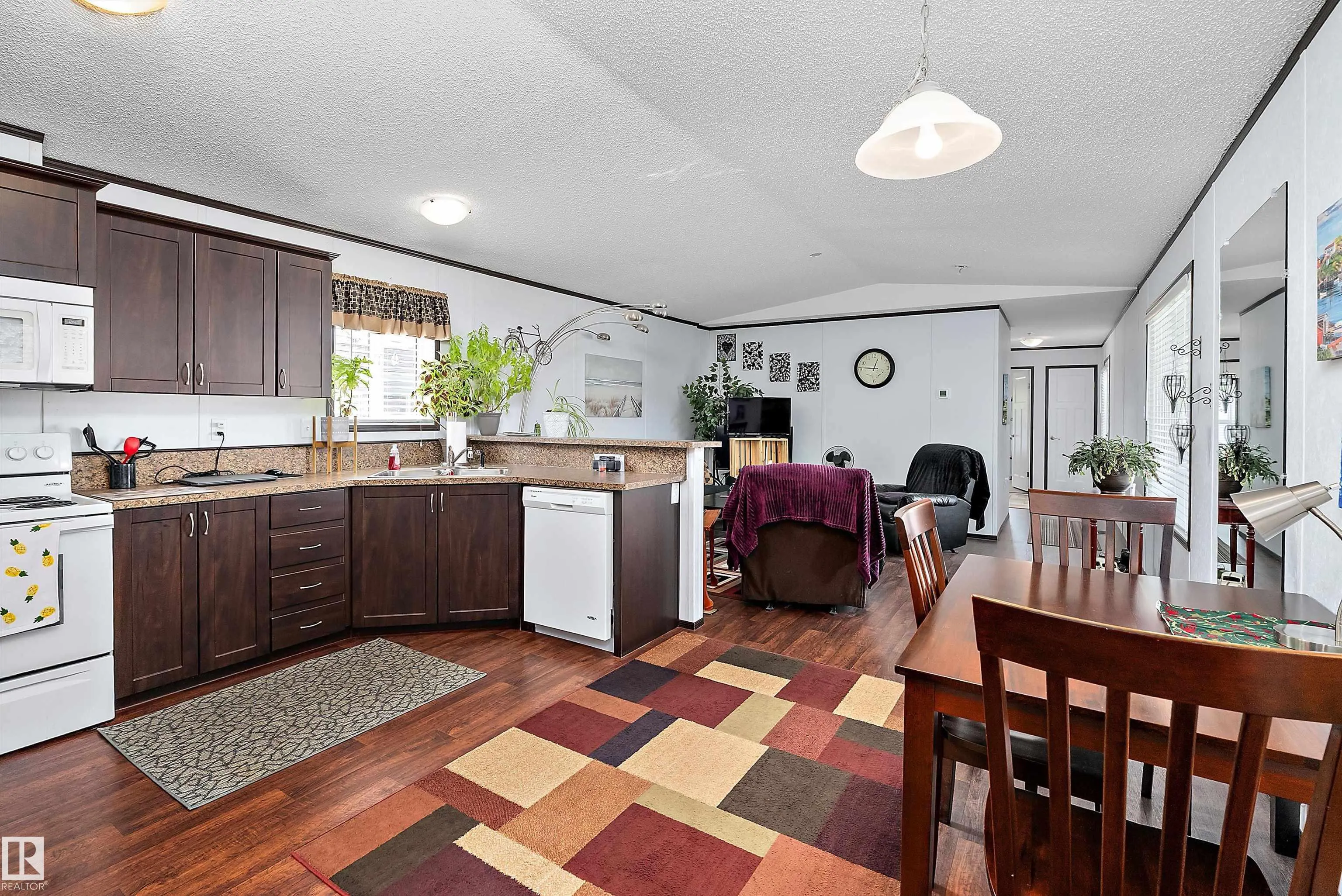 100 Willow Park Estates