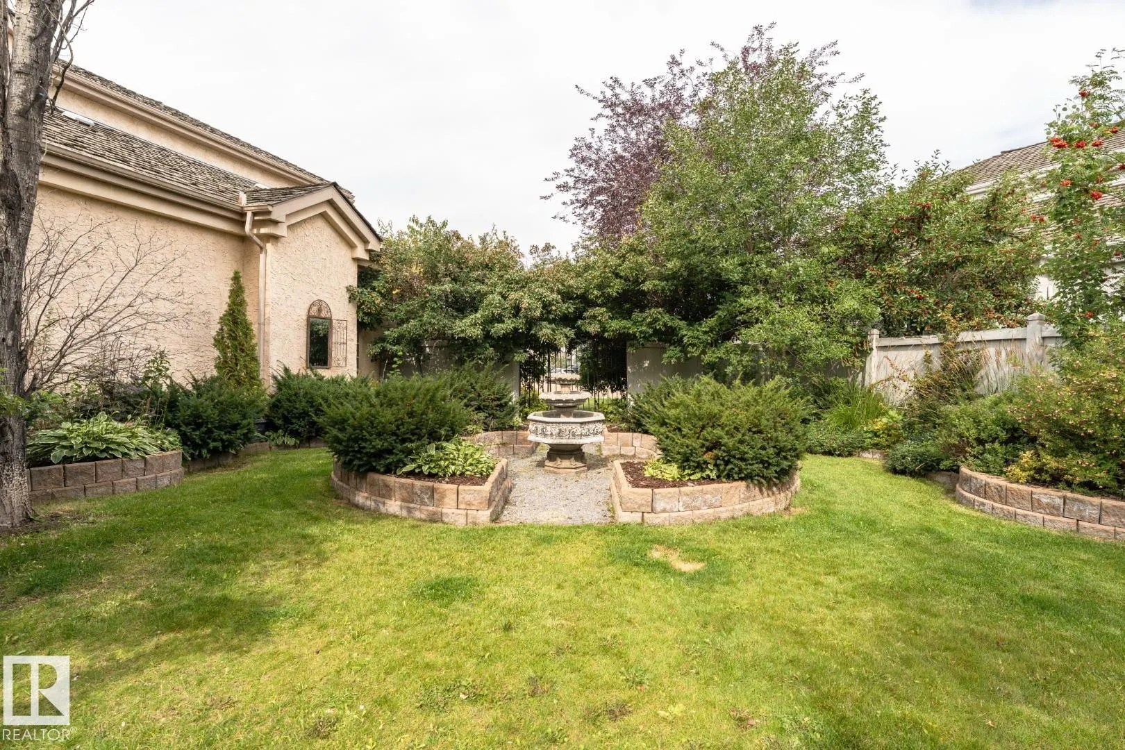 160 CARLSON Close