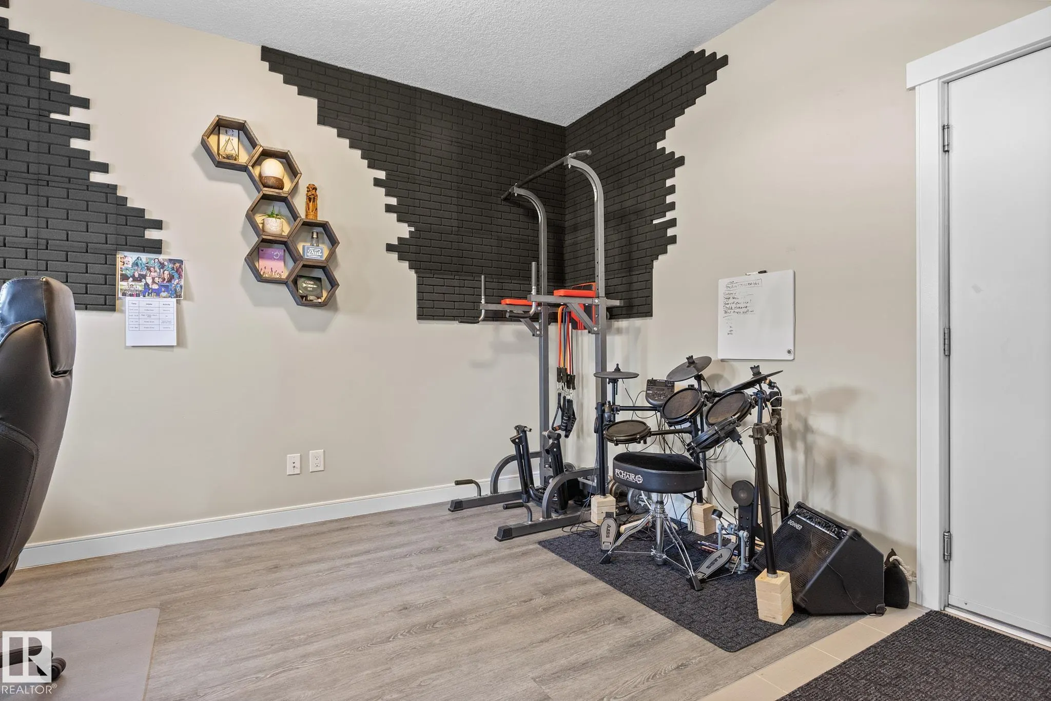 150 EVERITT DR
