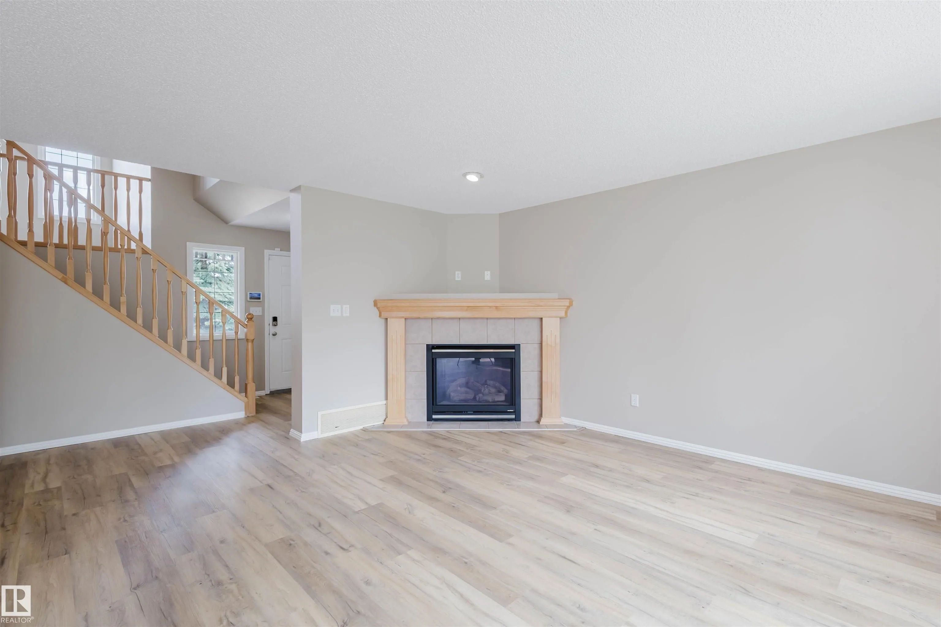 2611 HANNA Crescent
