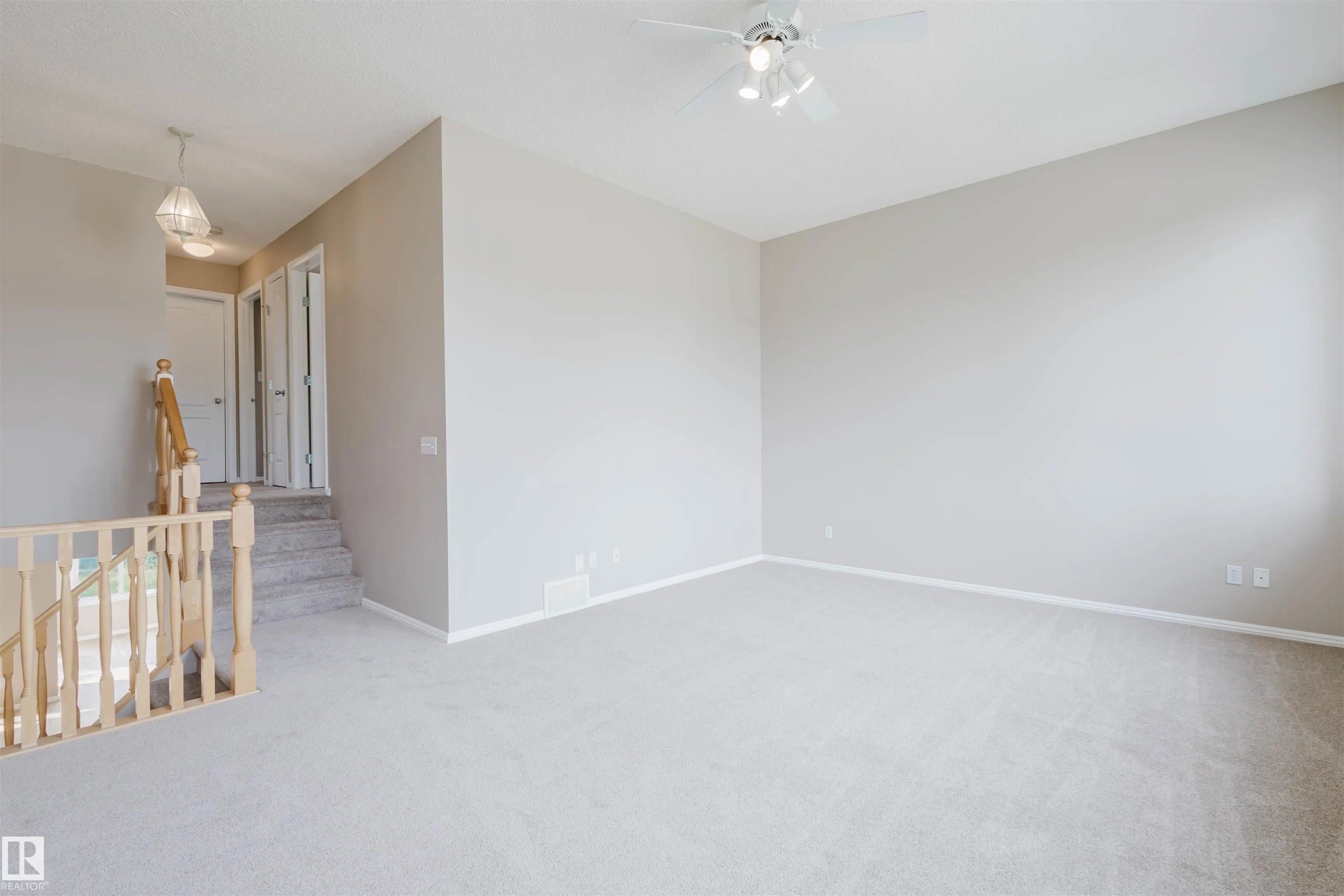 2611 HANNA Crescent