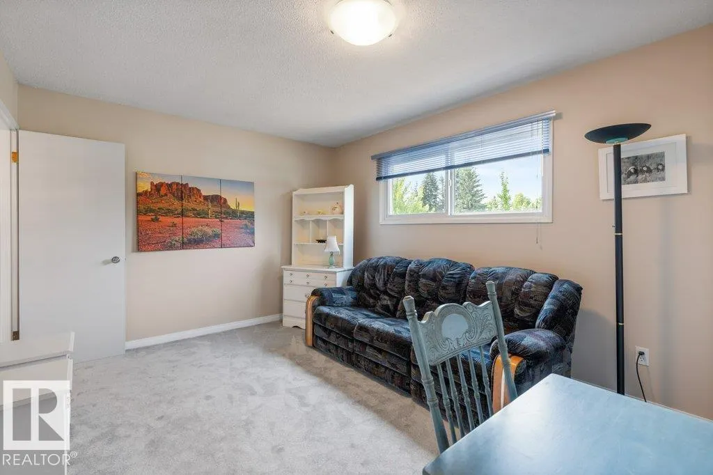 12 FALLHAVEN Place