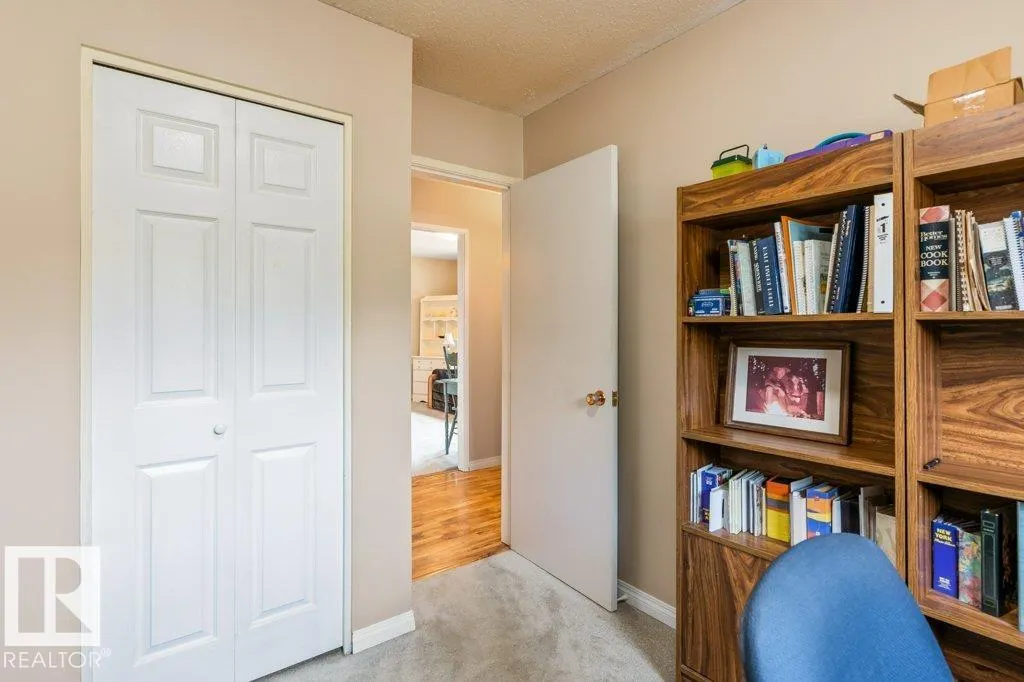 12 FALLHAVEN Place