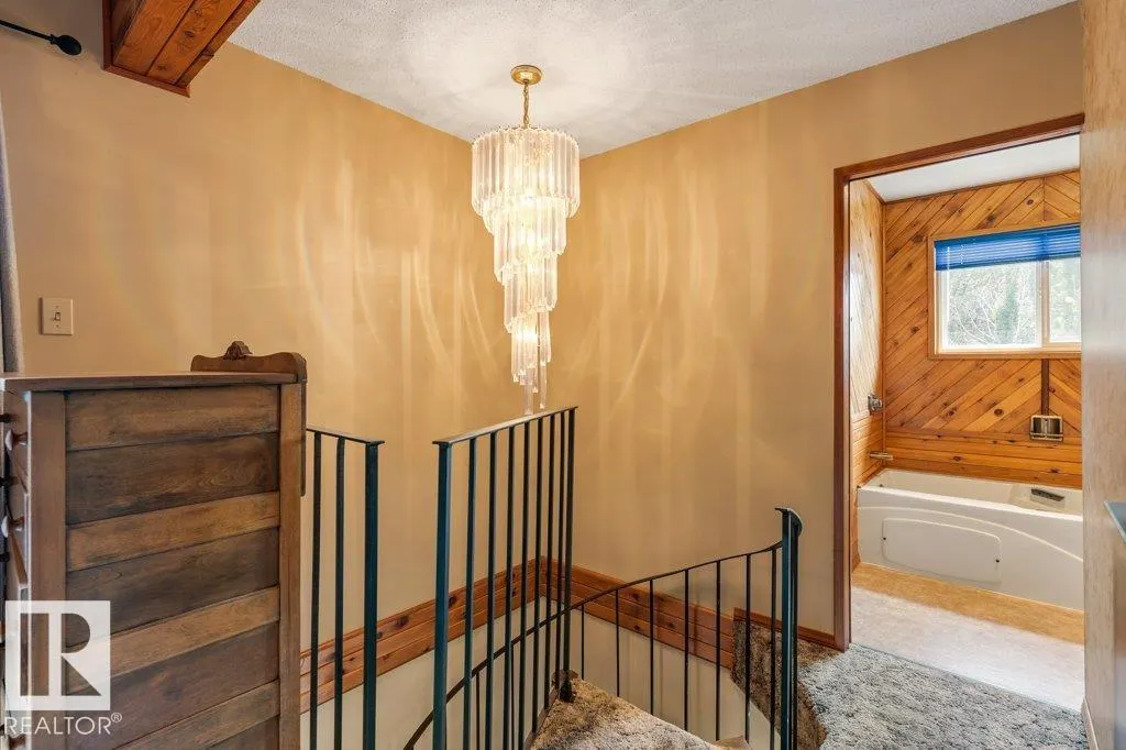 12 FALLHAVEN Place