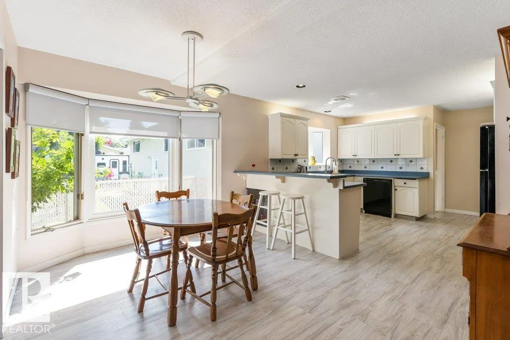 12 FALLHAVEN Place