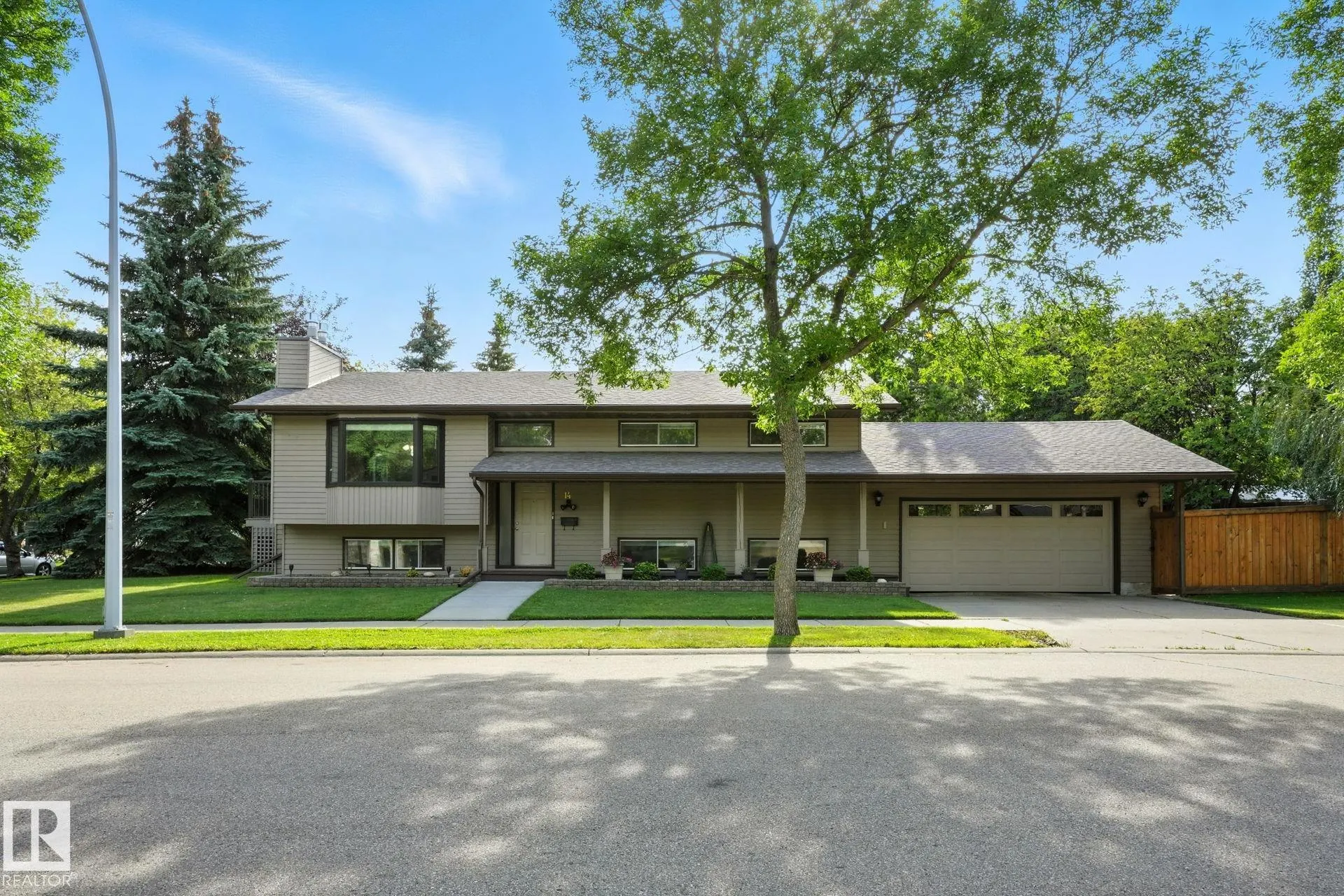 14 LEBLANC Place
